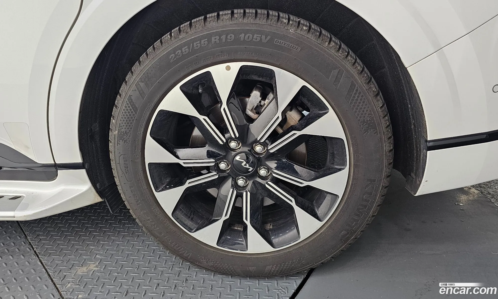 Kia Carnival 2021 — 28