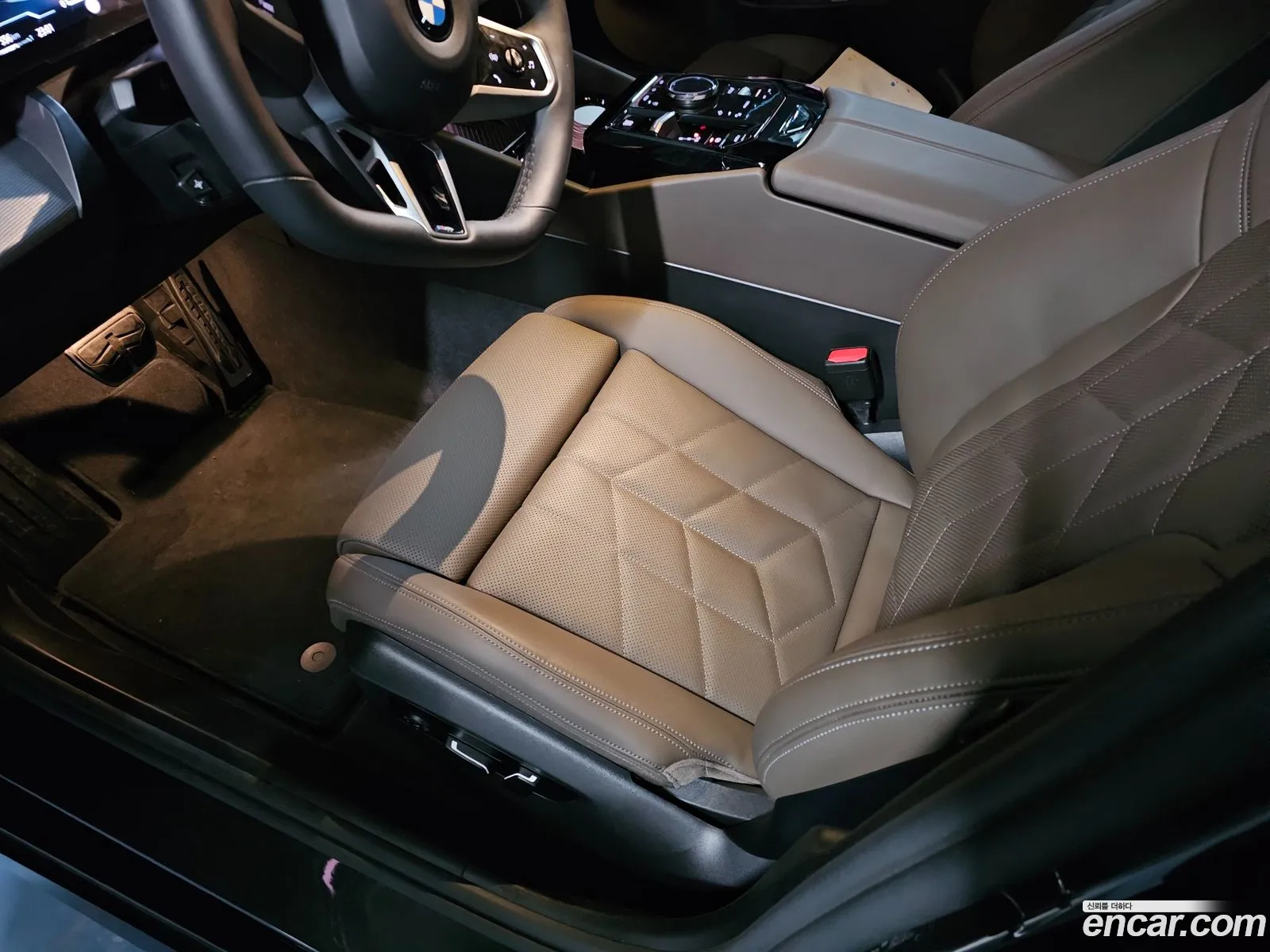 BMW 5 Series 2025 — 11