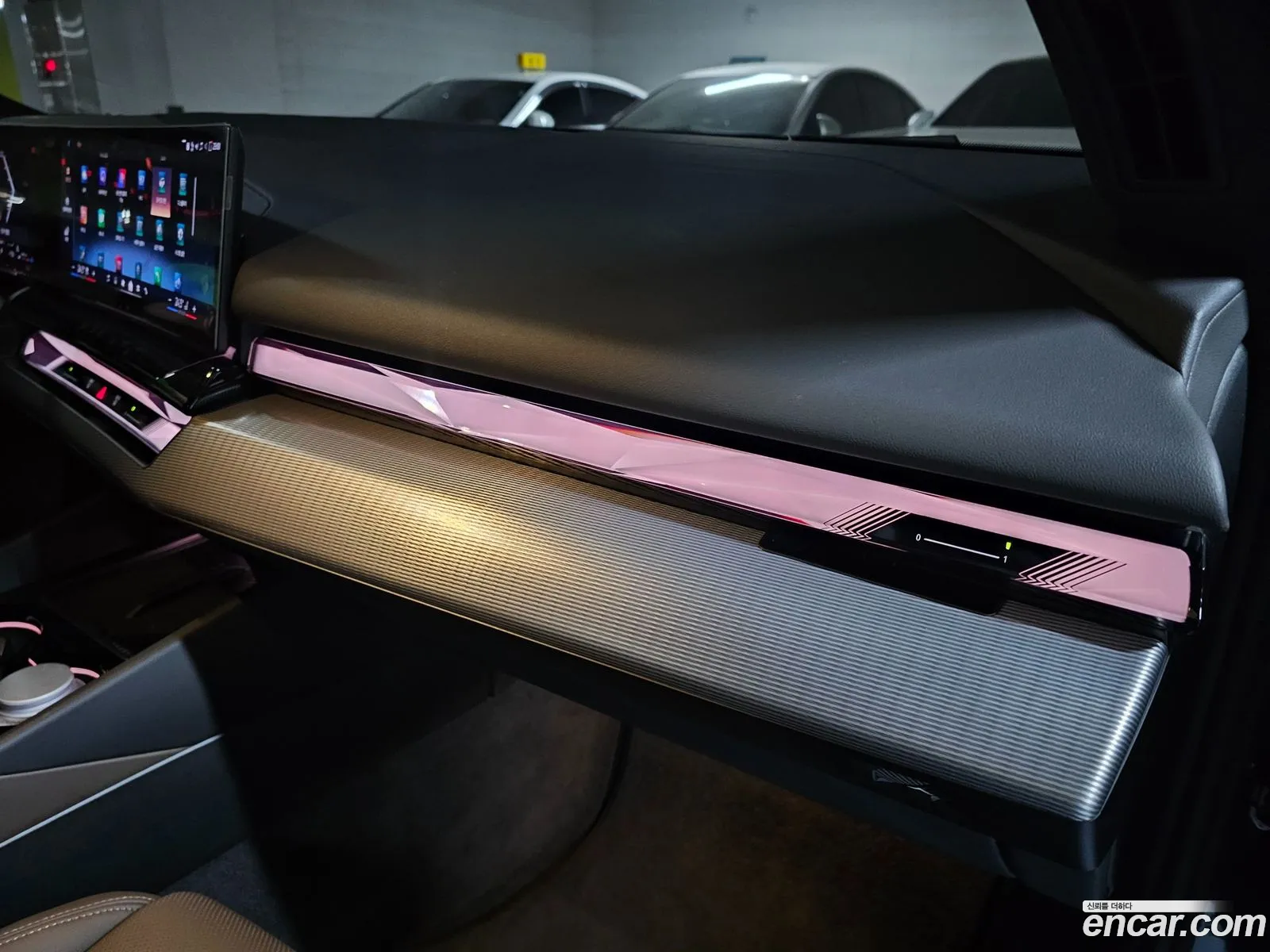 BMW 5 Series 2025 — 17