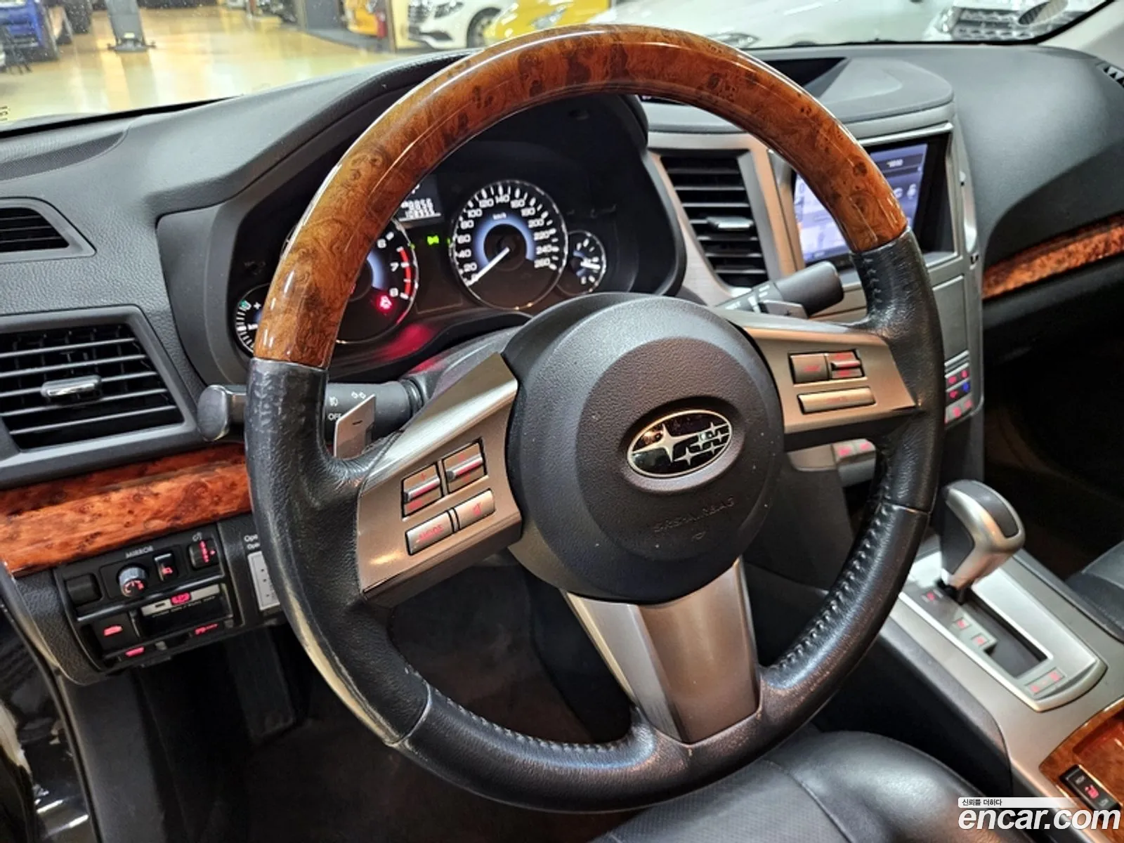 Subaru Legacy 2010 — 9