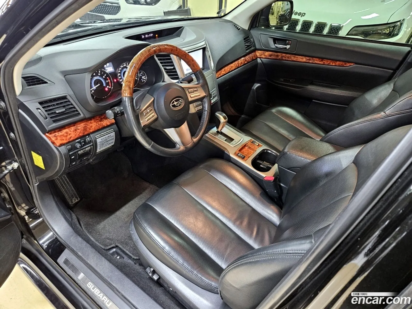 Subaru Legacy 2010 — 17