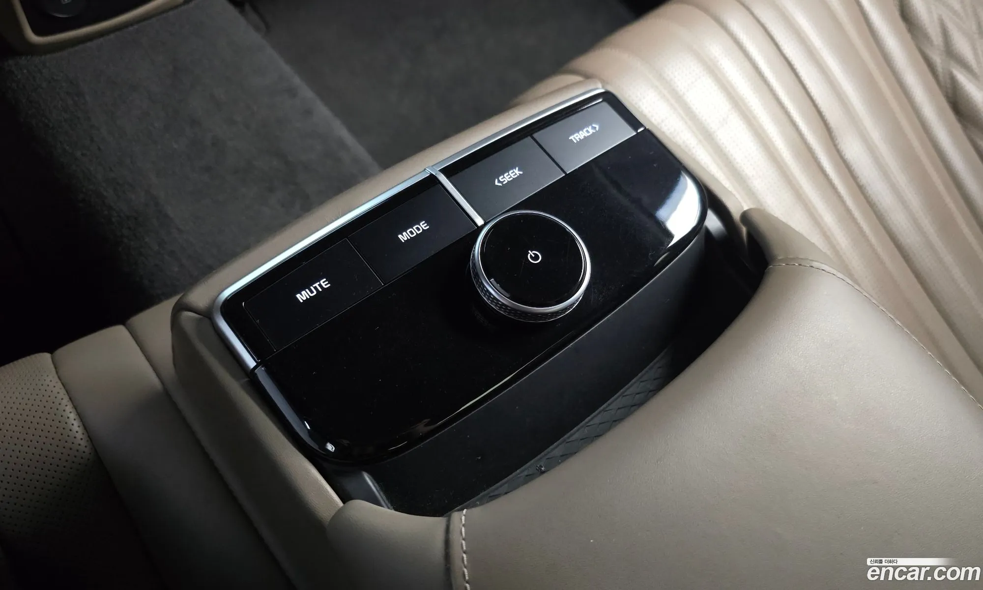 Kia K8 2021 — 31