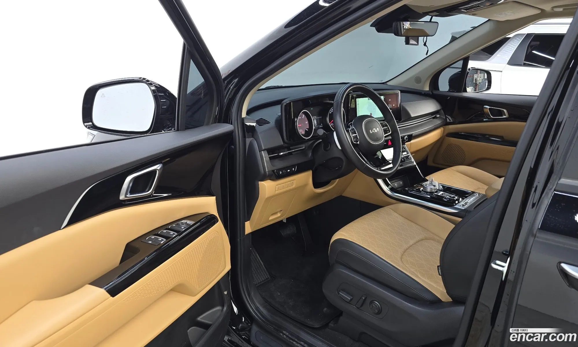Kia Carnival 2022 — 32