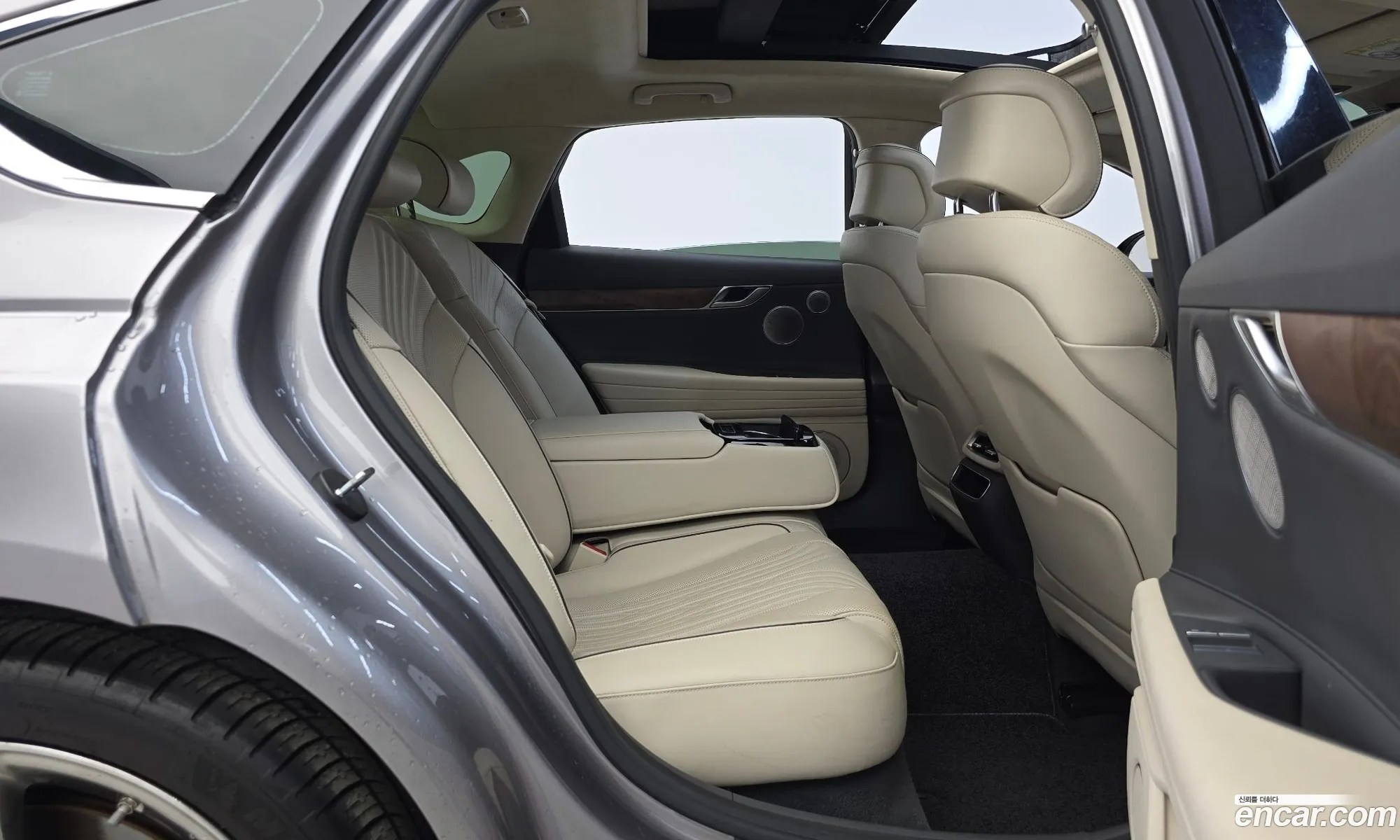 Genesis G80 2022 — 10