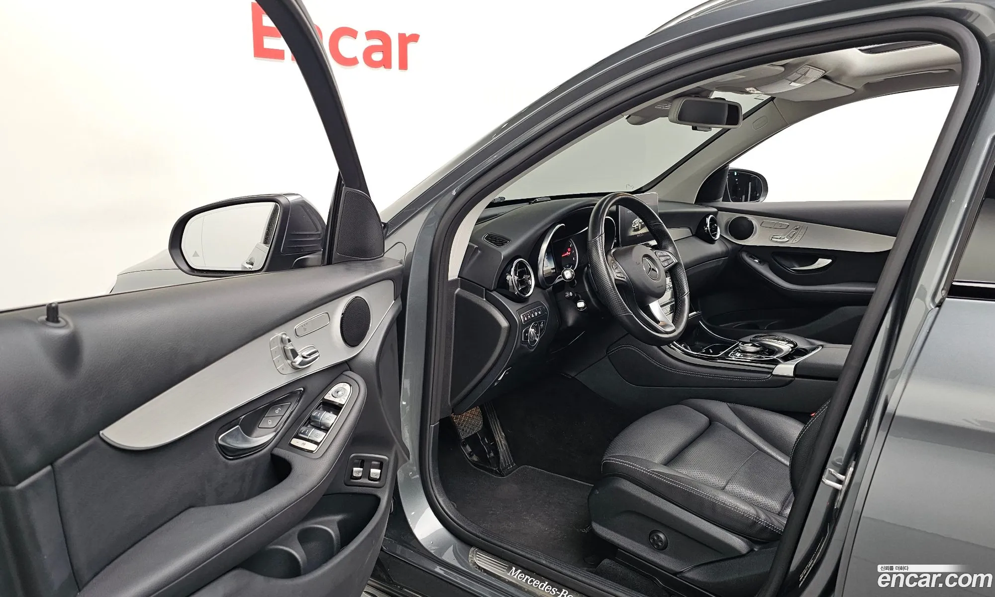 Mercedes-Benz GLC-Class X253 2019 — 30