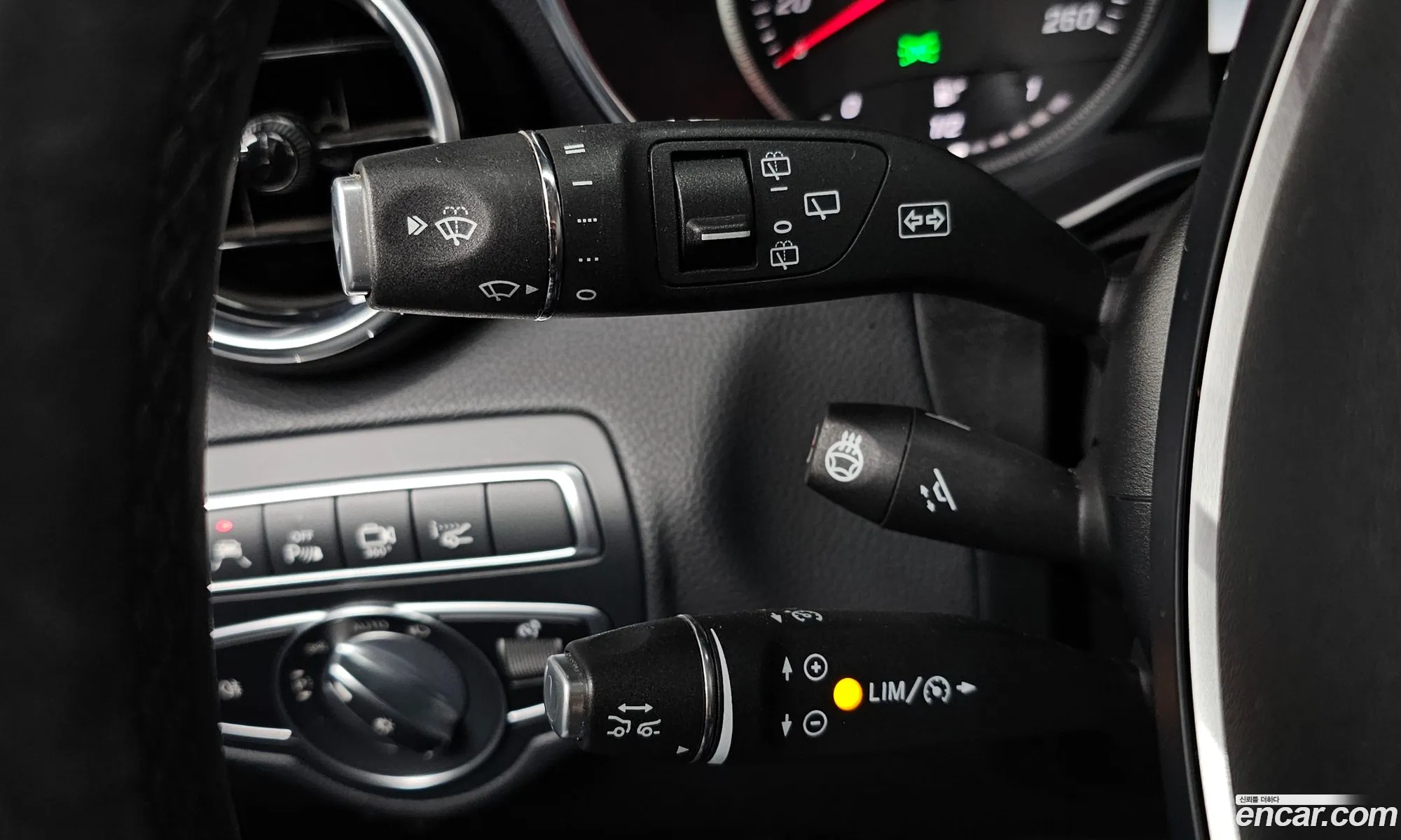 Mercedes-Benz GLC-Class X253 2019 — 27