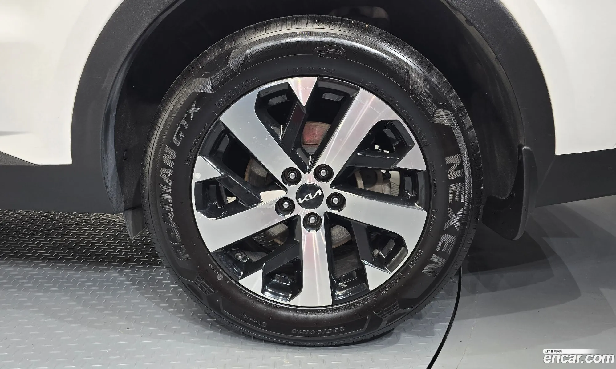 Kia Sorento 2022 — 12