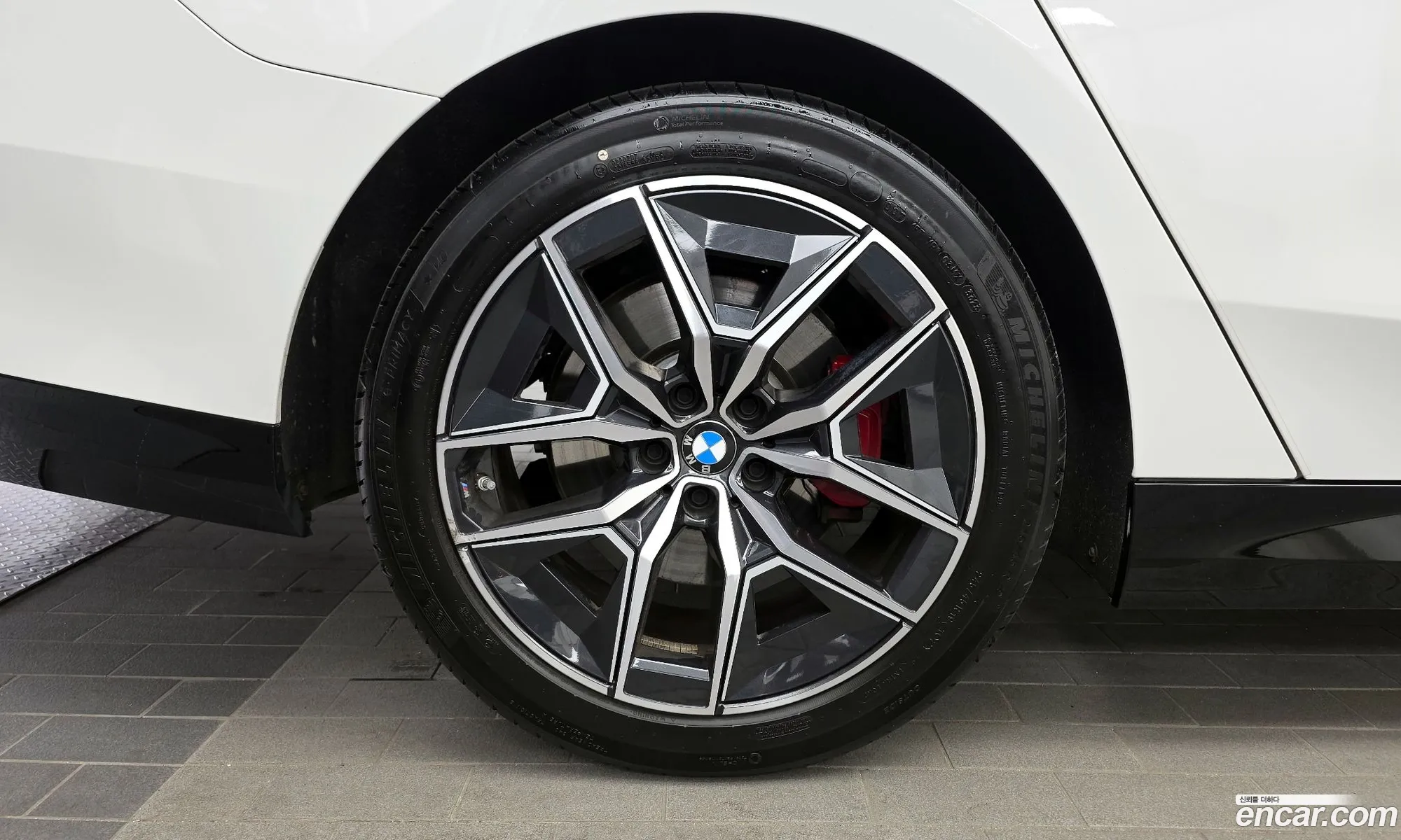 BMW 5 Series 2024 — 10