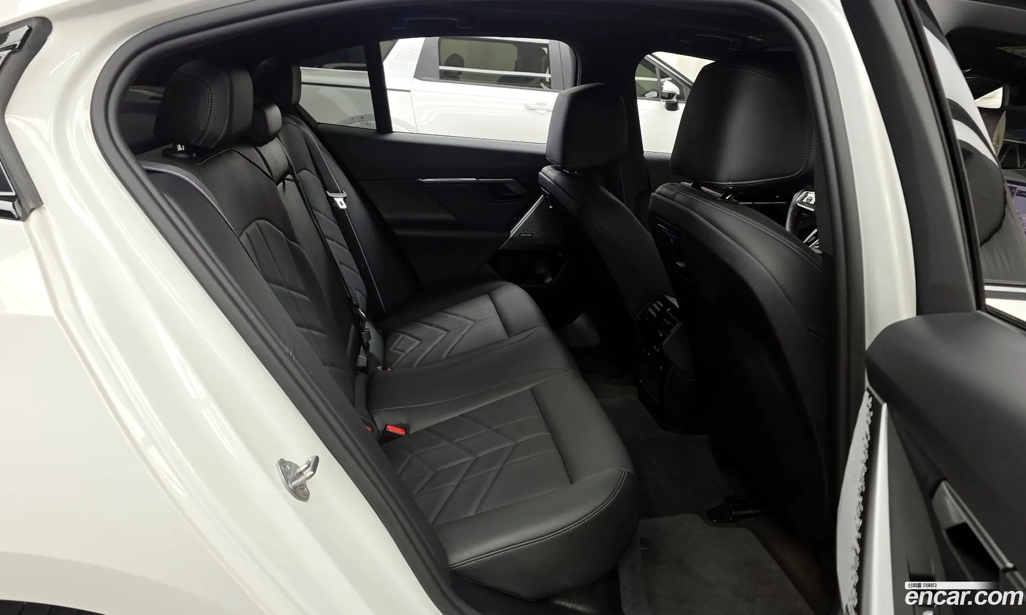 BMW 5 Series 2024 — 18