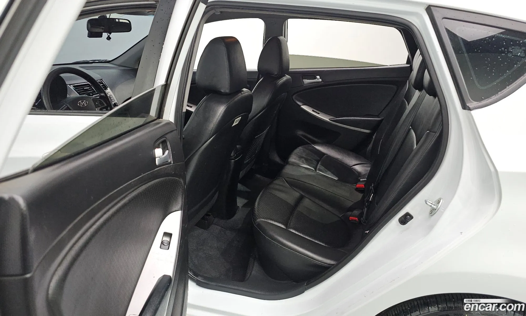 Hyundai Accent 2016 — 13