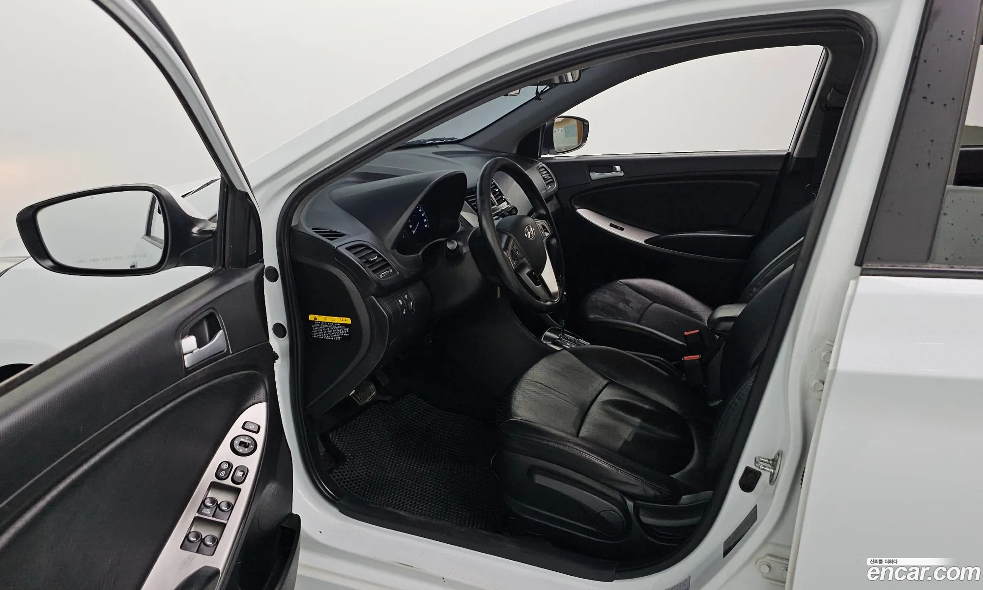 Hyundai Accent 2016 — 4