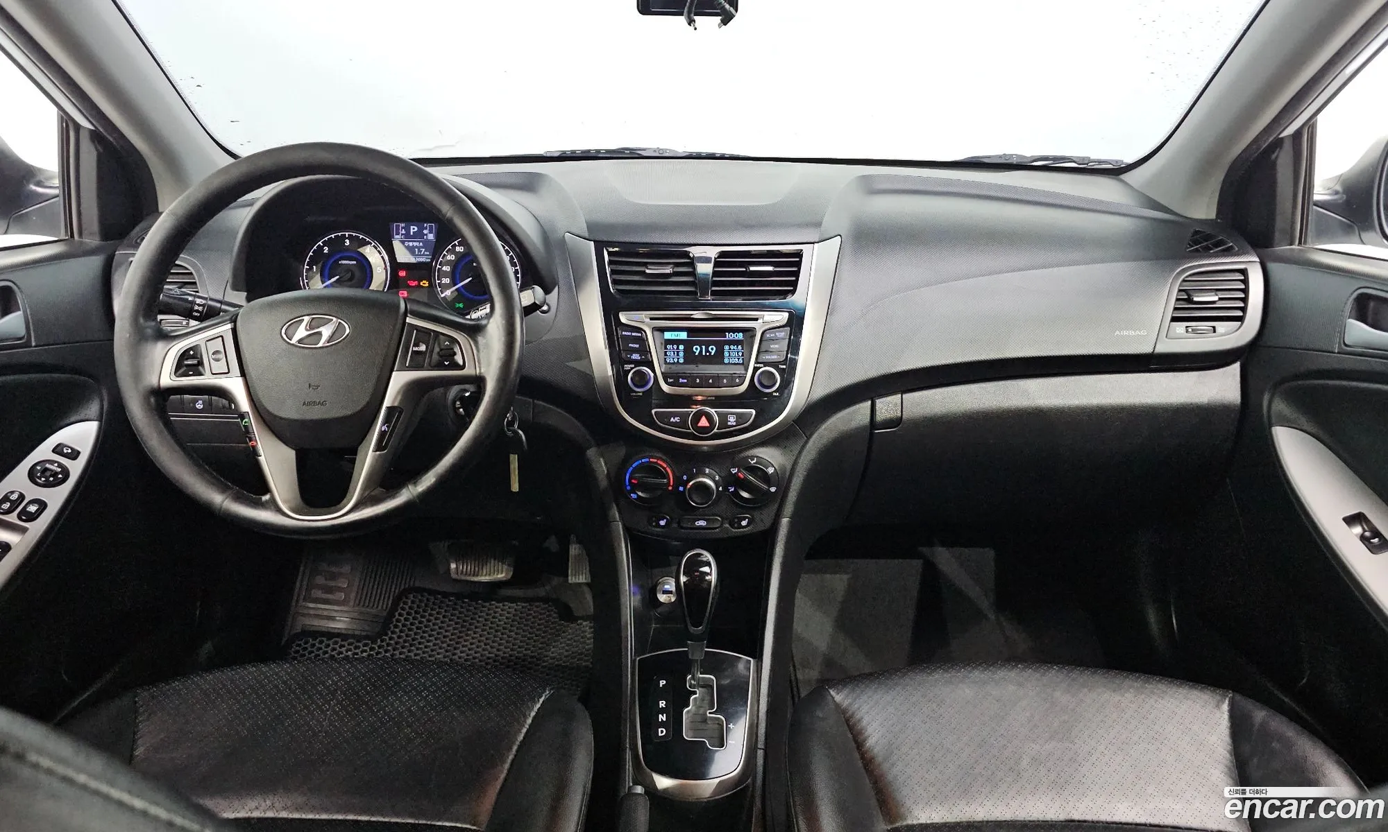 Hyundai Accent 2016 — 17