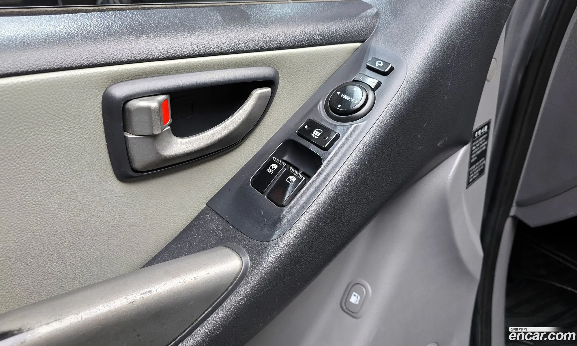 Hyundai Grand Starex 2012 — 19