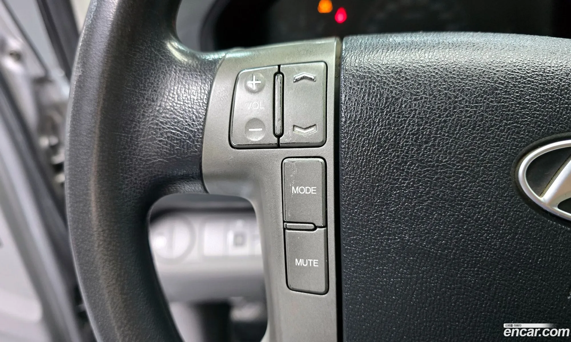 Hyundai Grand Starex 2012 — 27
