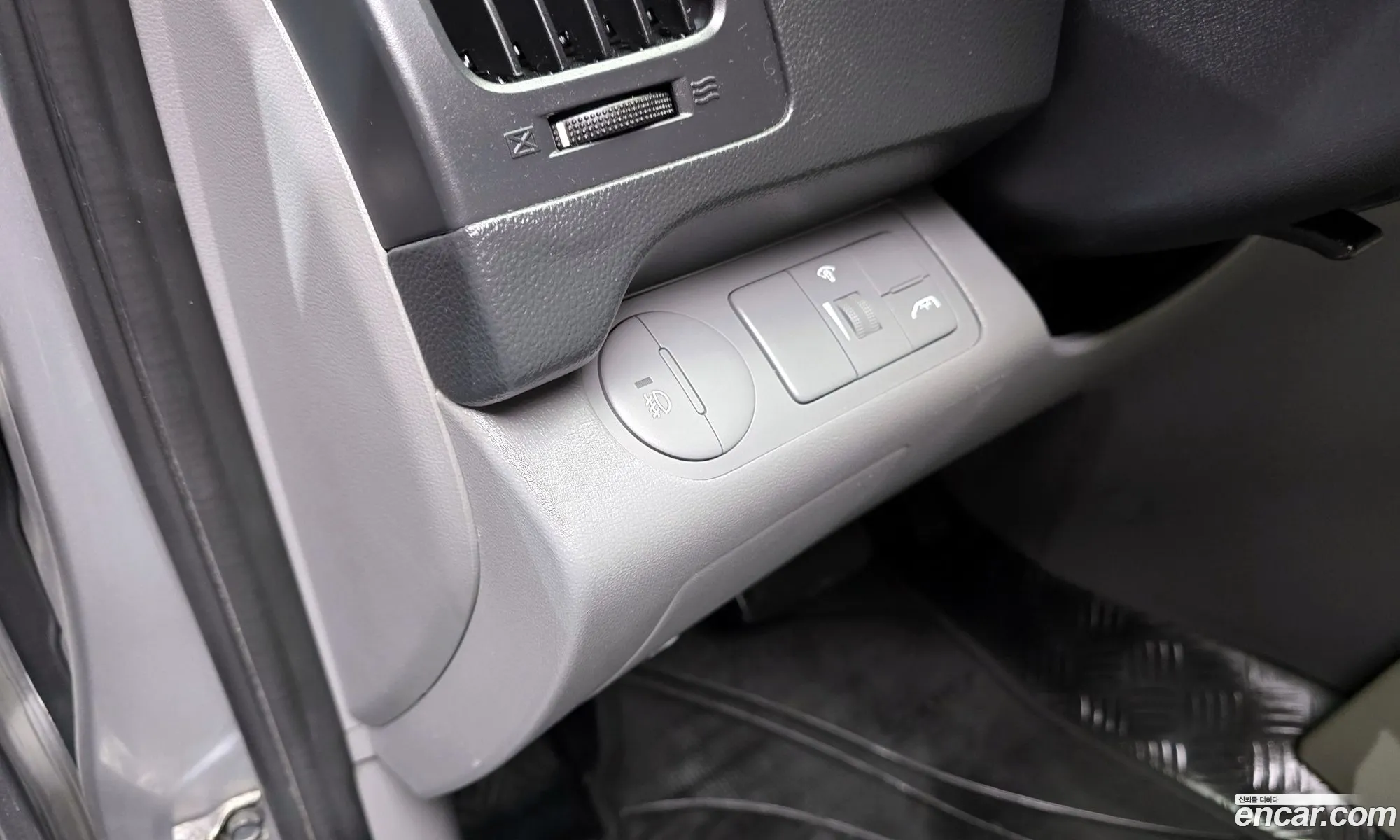 Hyundai Grand Starex 2012 — 29