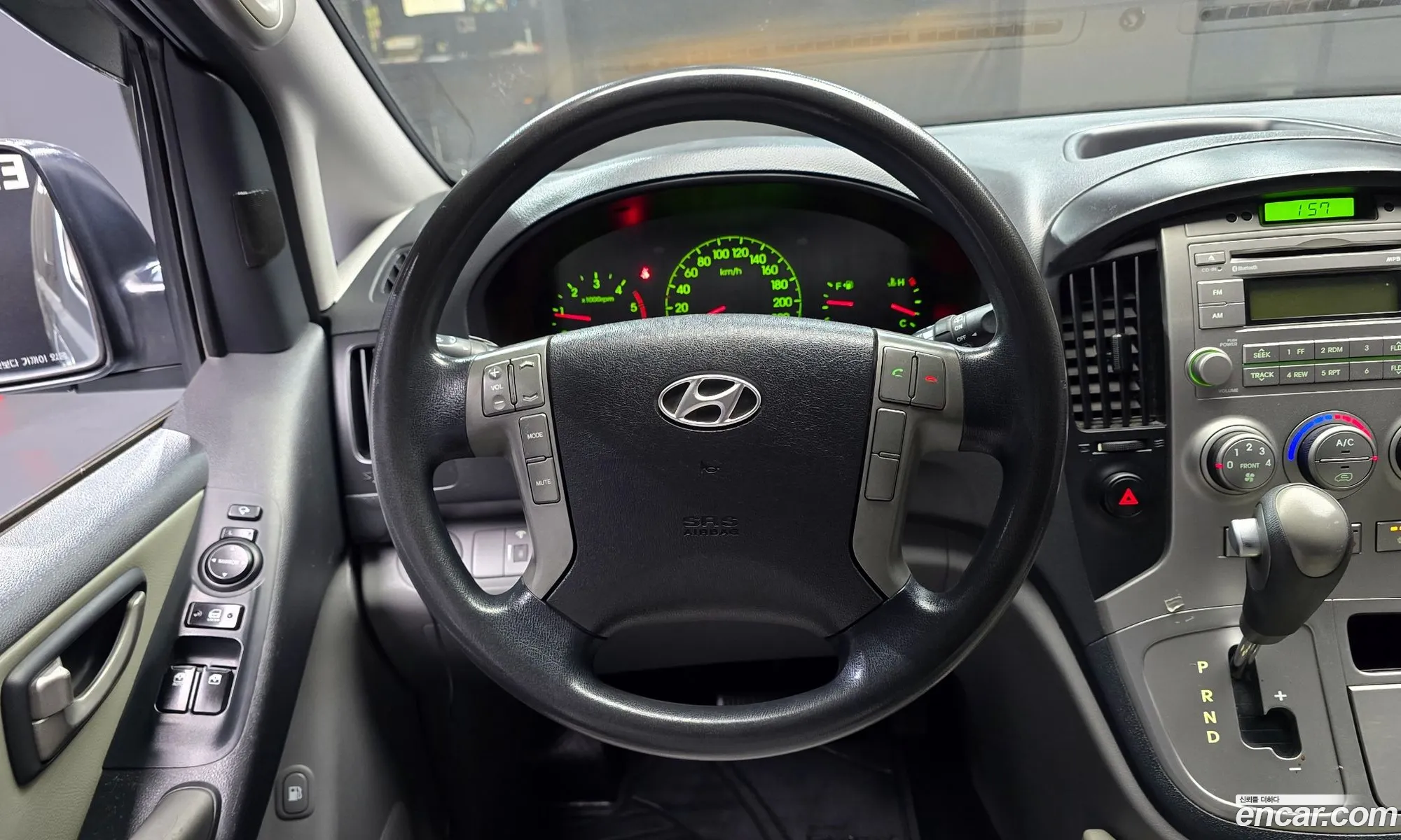Hyundai Grand Starex 2012 — 30