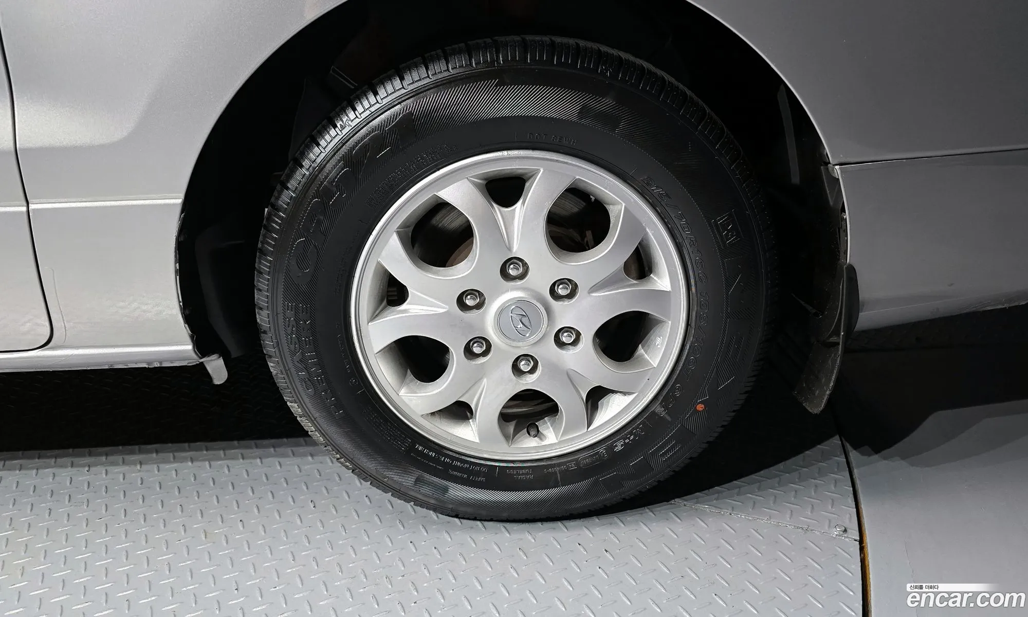 Hyundai Grand Starex 2012 — 24