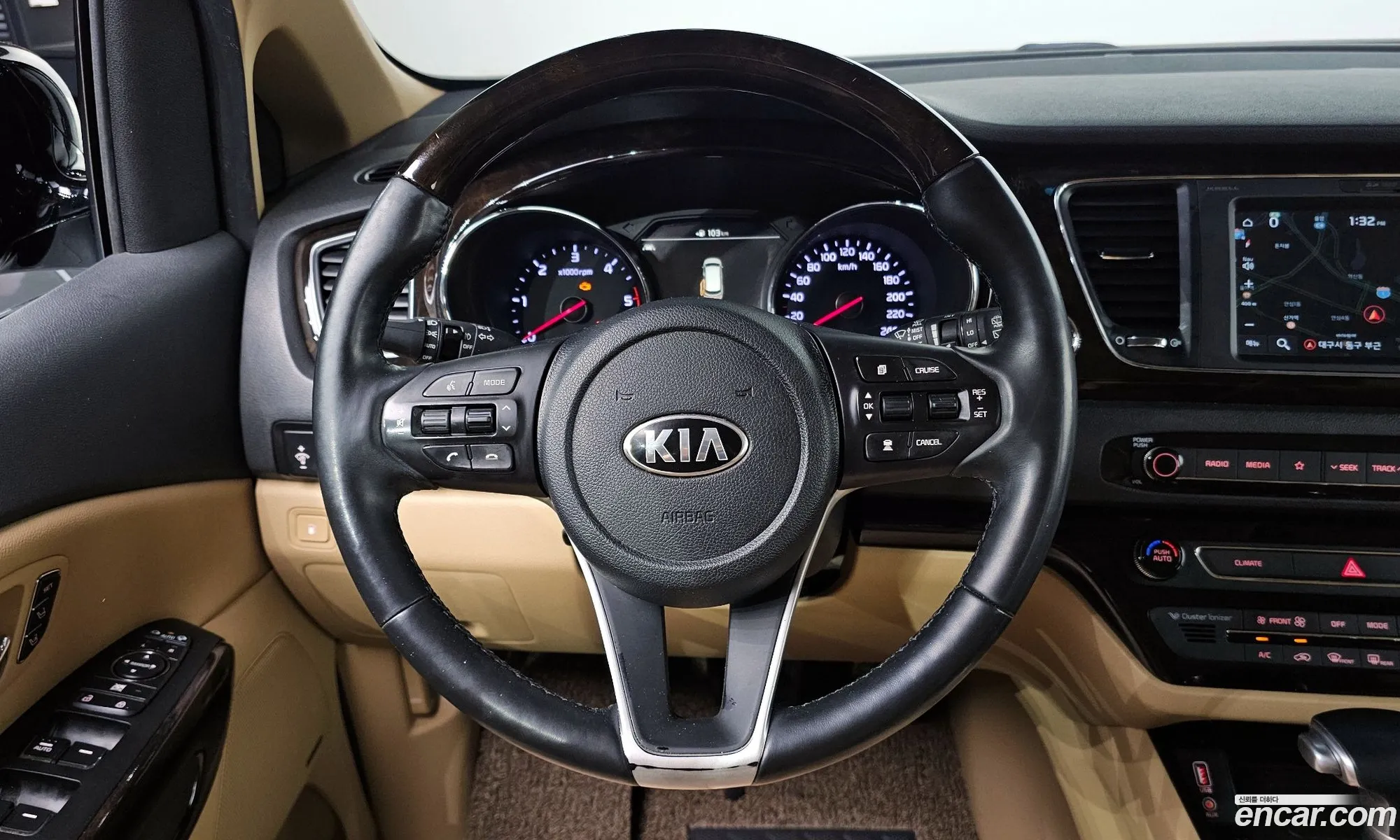Kia Carnival 2019 — 5