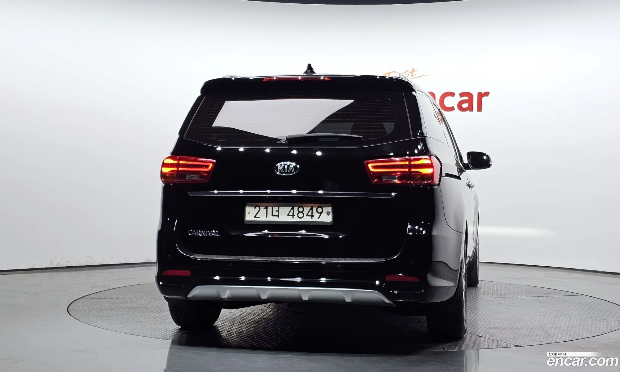 Kia Carnival 2019 — 18