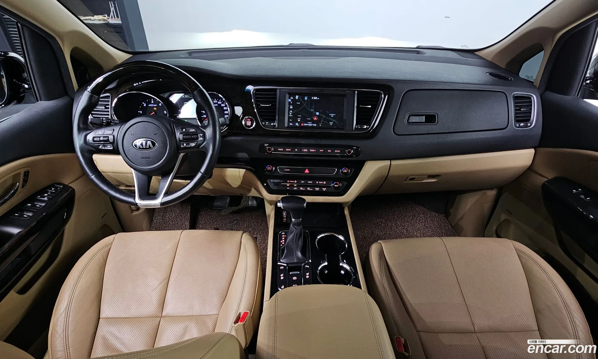 Kia Carnival 2019 — 10