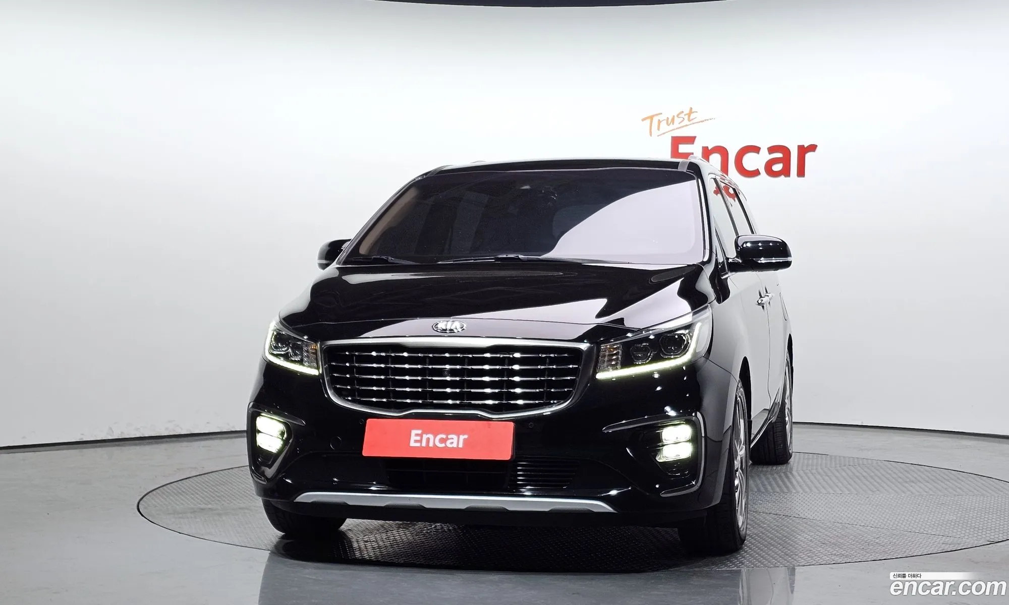 Kia Carnival 2019 — 17