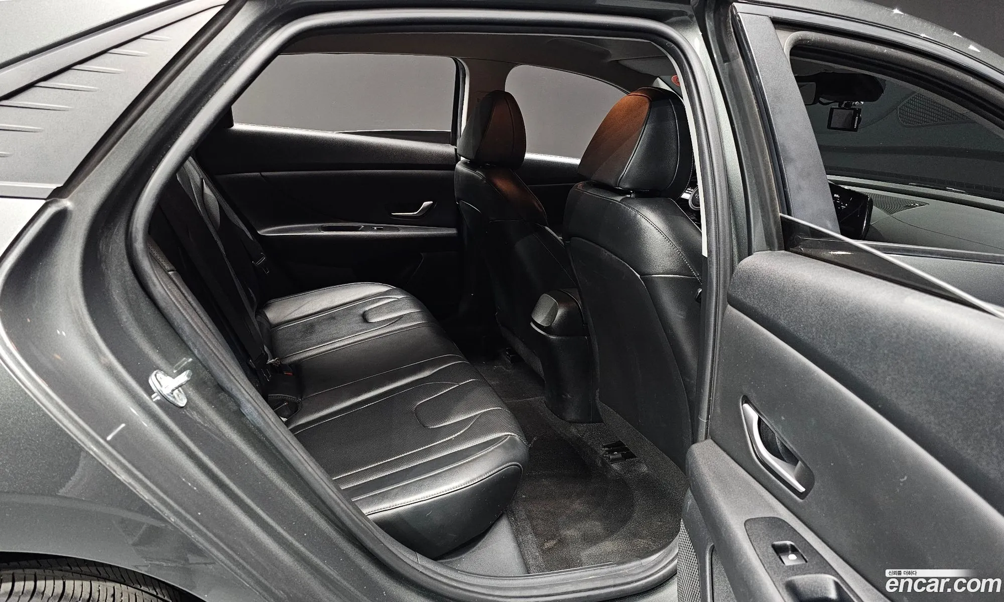Hyundai Elantra 2022 — 12