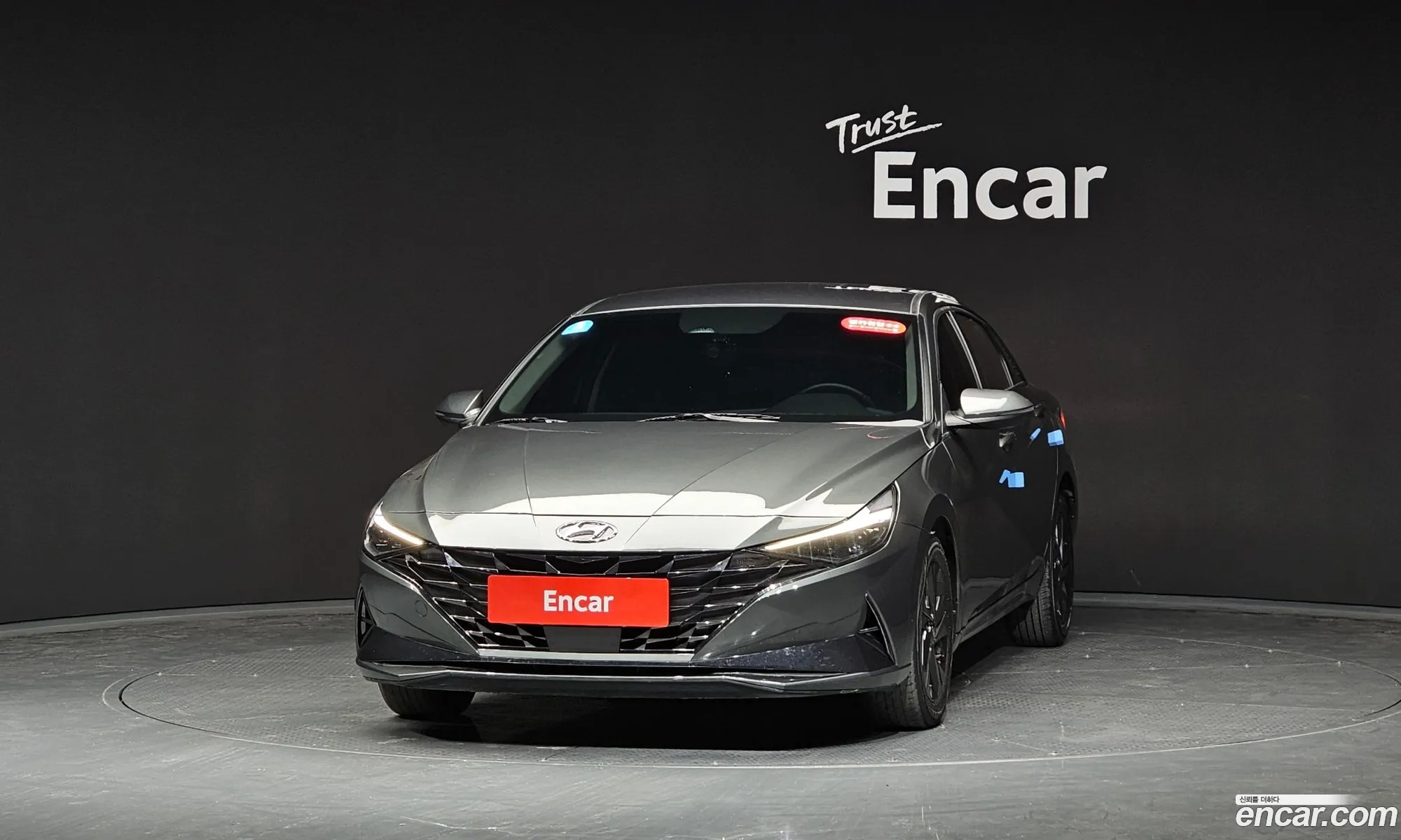 Hyundai Elantra 2022 — 4