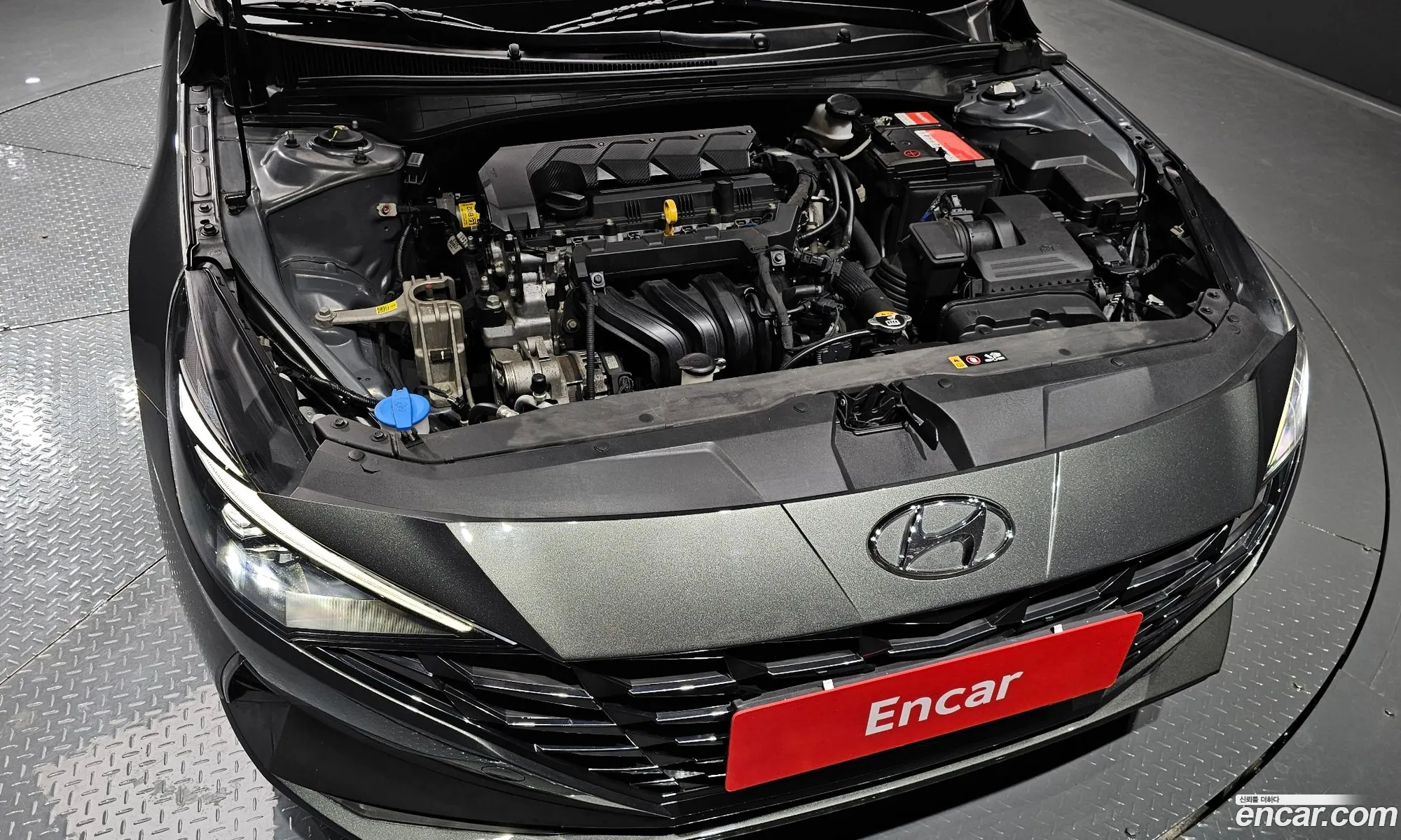 Hyundai Elantra 2022 — 4