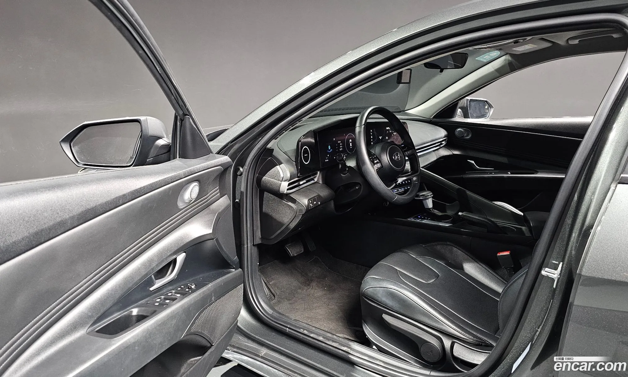Hyundai Elantra 2022 — 16