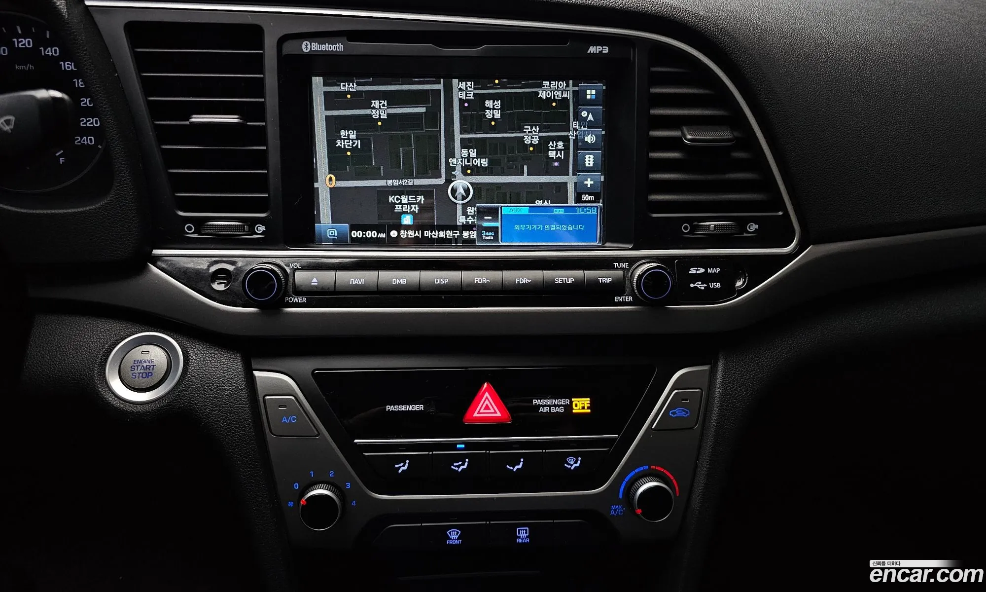Hyundai Elantra AD 2017 — 13
