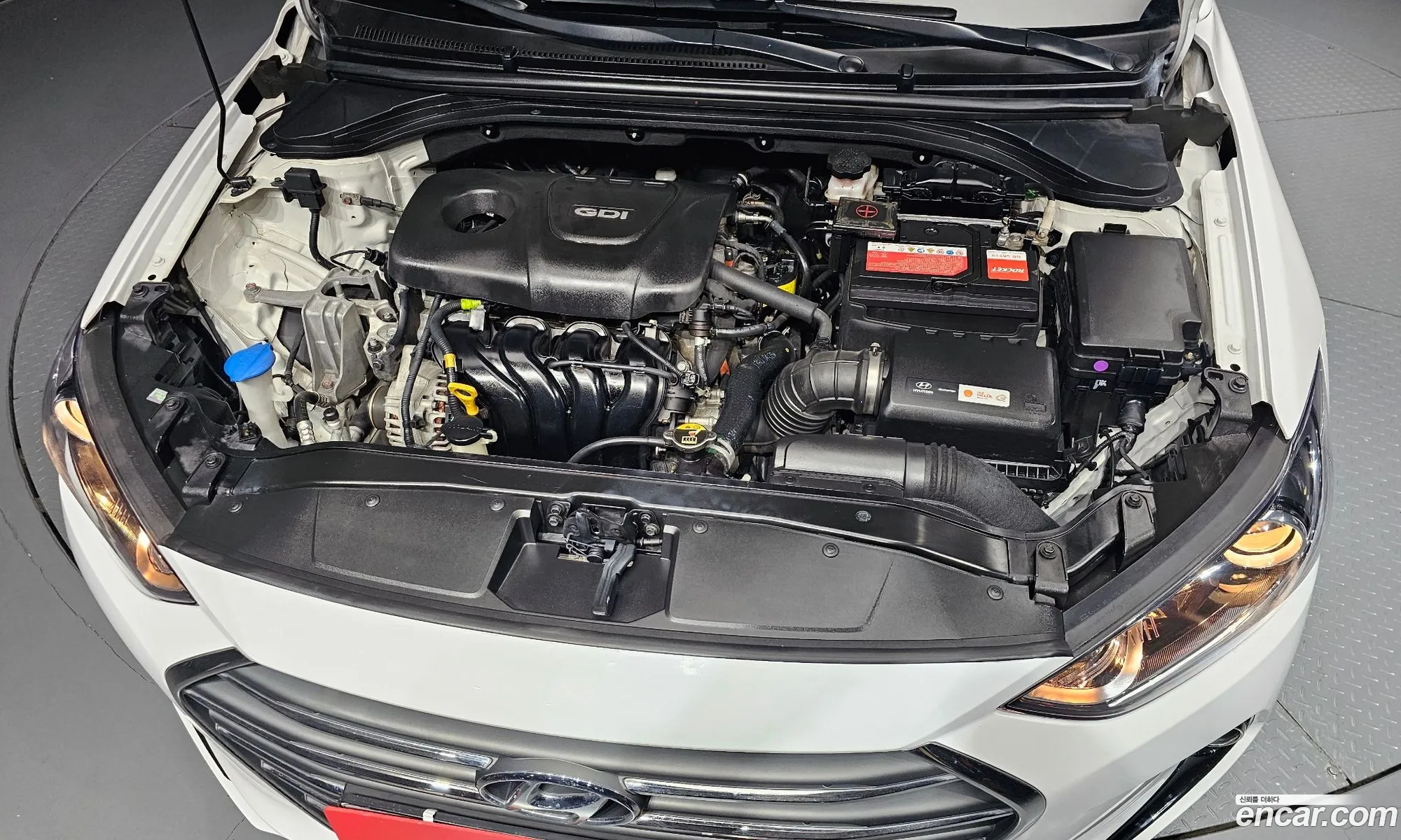 Hyundai Elantra AD 2017 — 15