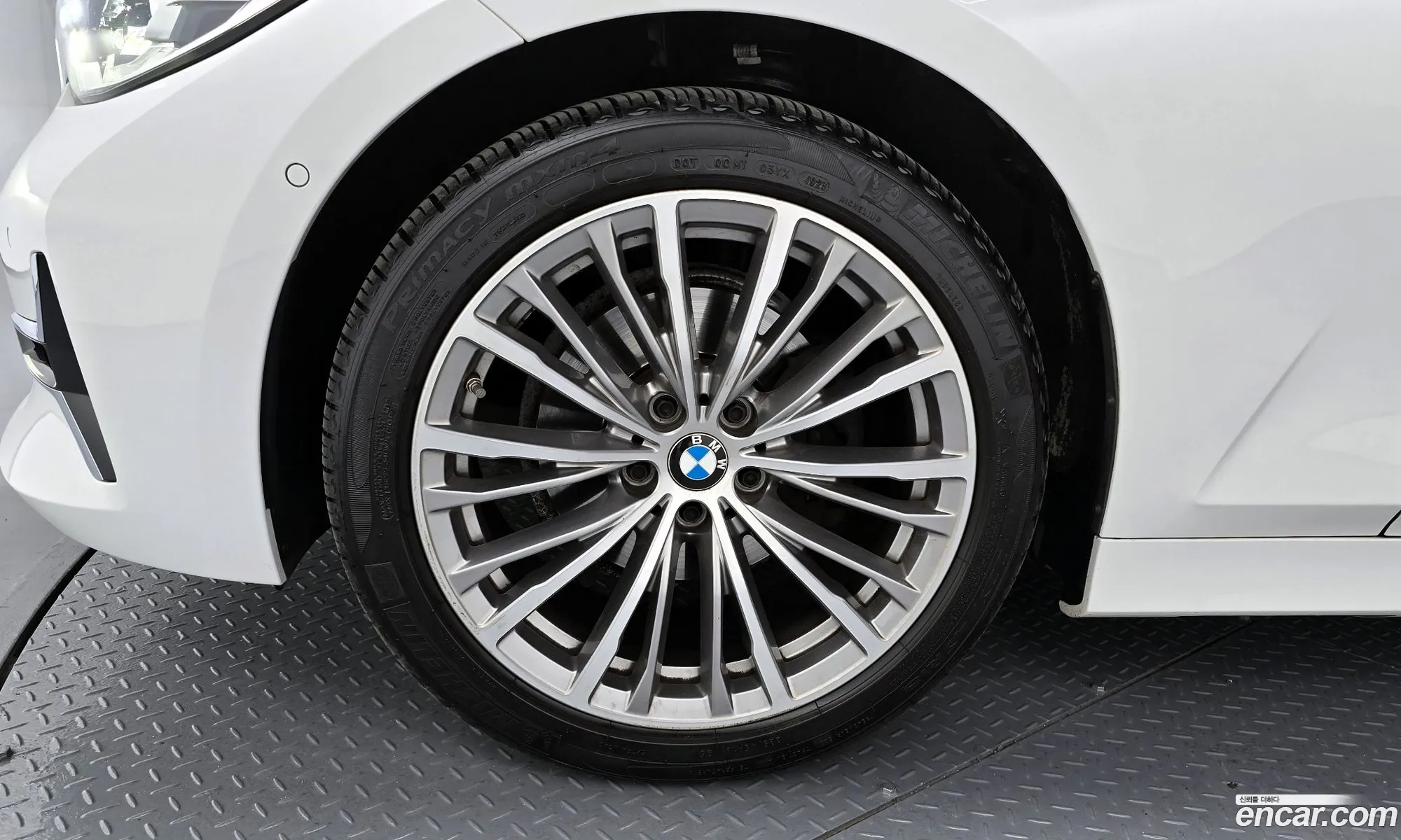 BMW 3 Series 2020 WBA5V5103MFK36189 — 9