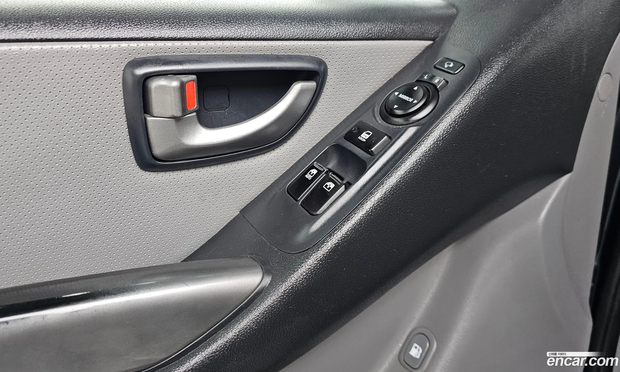 Hyundai Grand Starex 2015 — 18