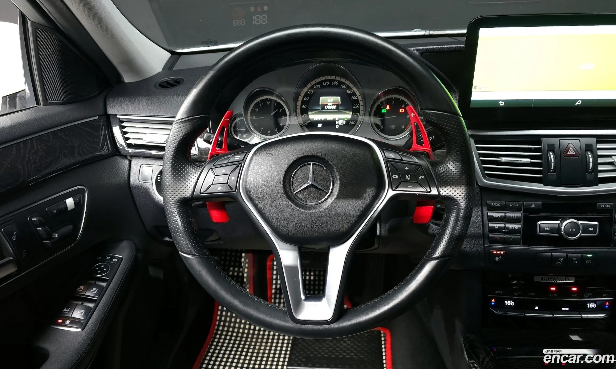 Mercedes-Benz E-Class W212 2012 WDDHF0CB8DA685840 — 18