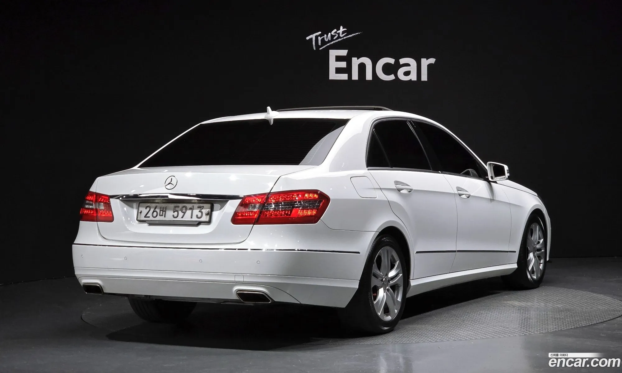 Mercedes-Benz E-Class W212 2012 WDDHF0CB8DA685840 — 15