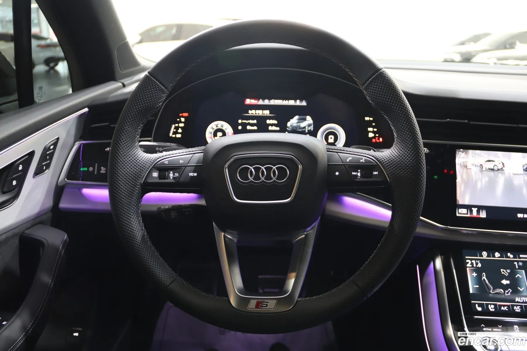 Audi Q7 2025 — 13