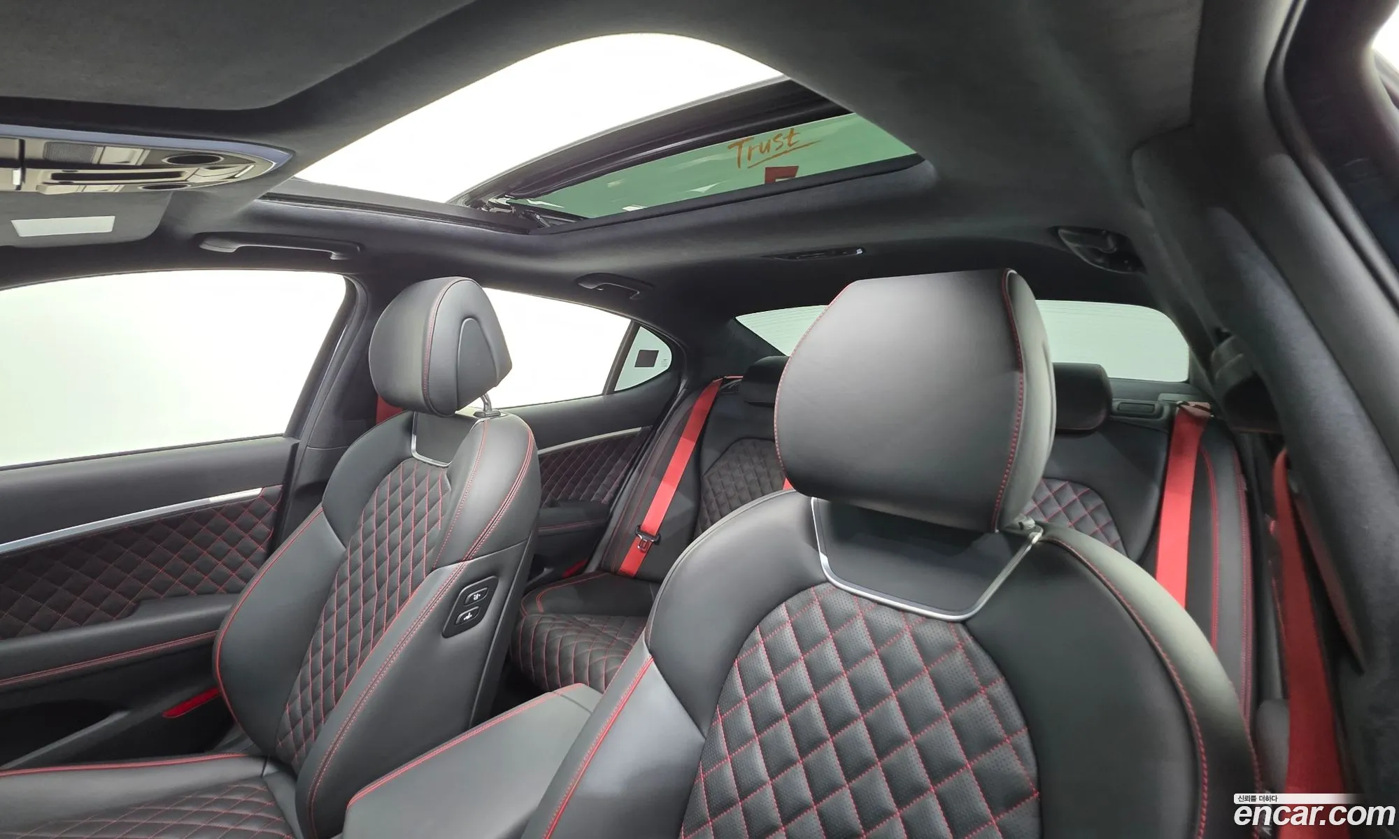 Genesis G70 2021 — 30