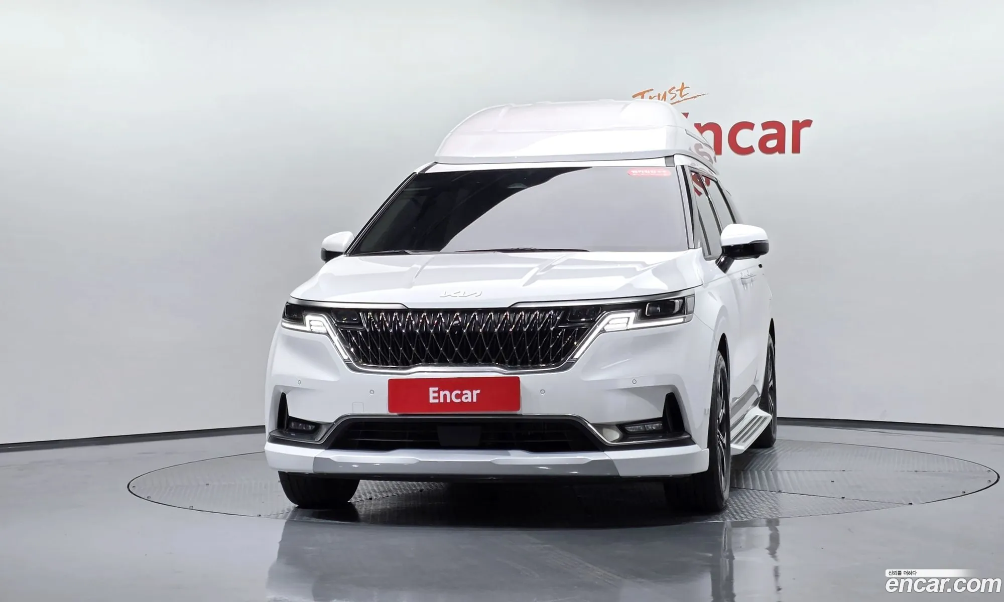 Kia Carnival 2023 — 10