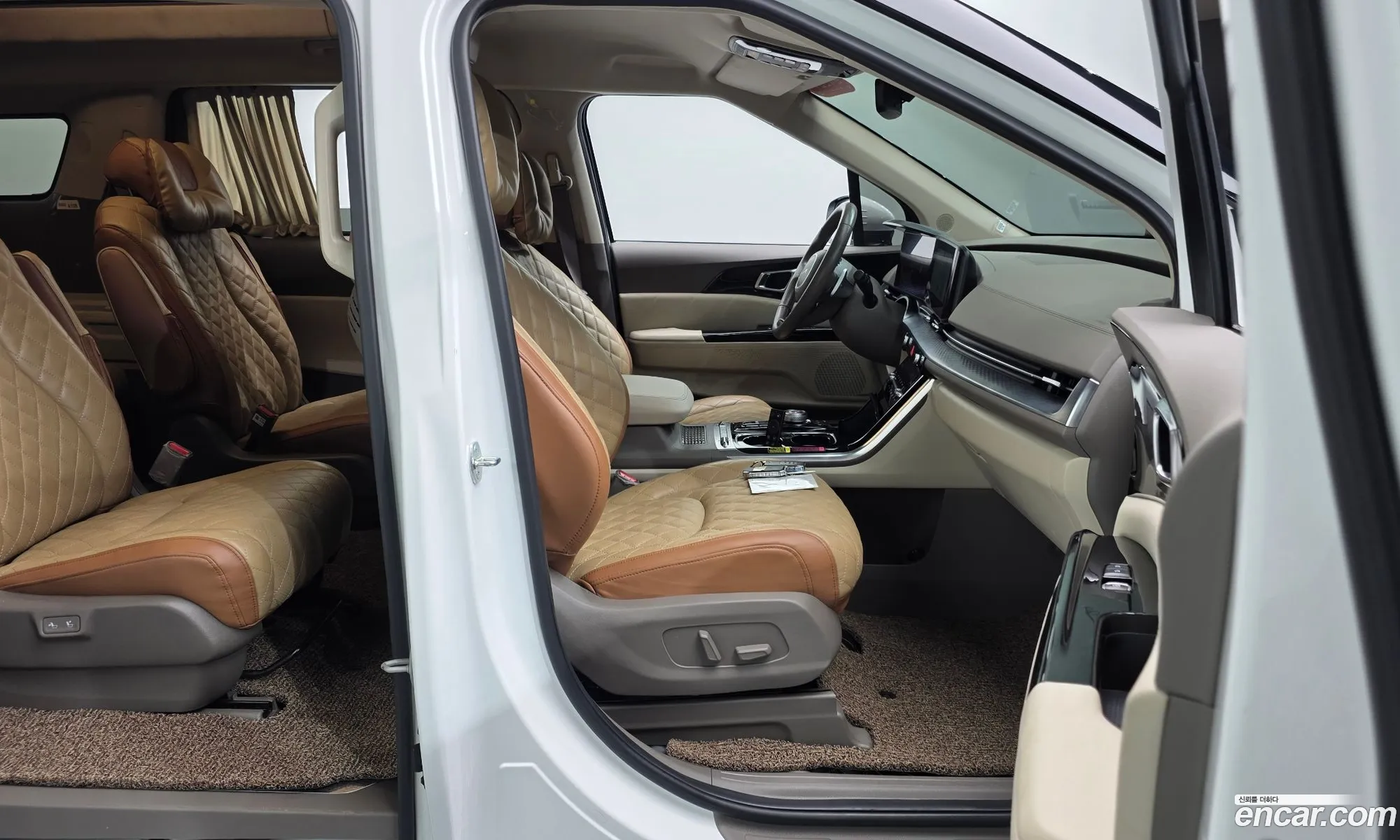 Kia Carnival 2023 — 7