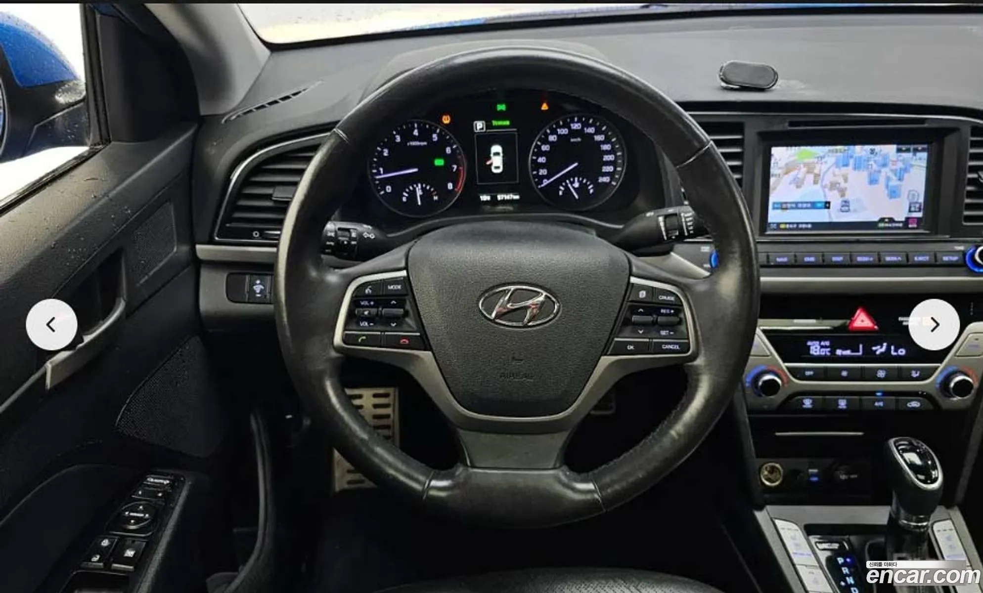 Hyundai Elantra AD 2016 — 12