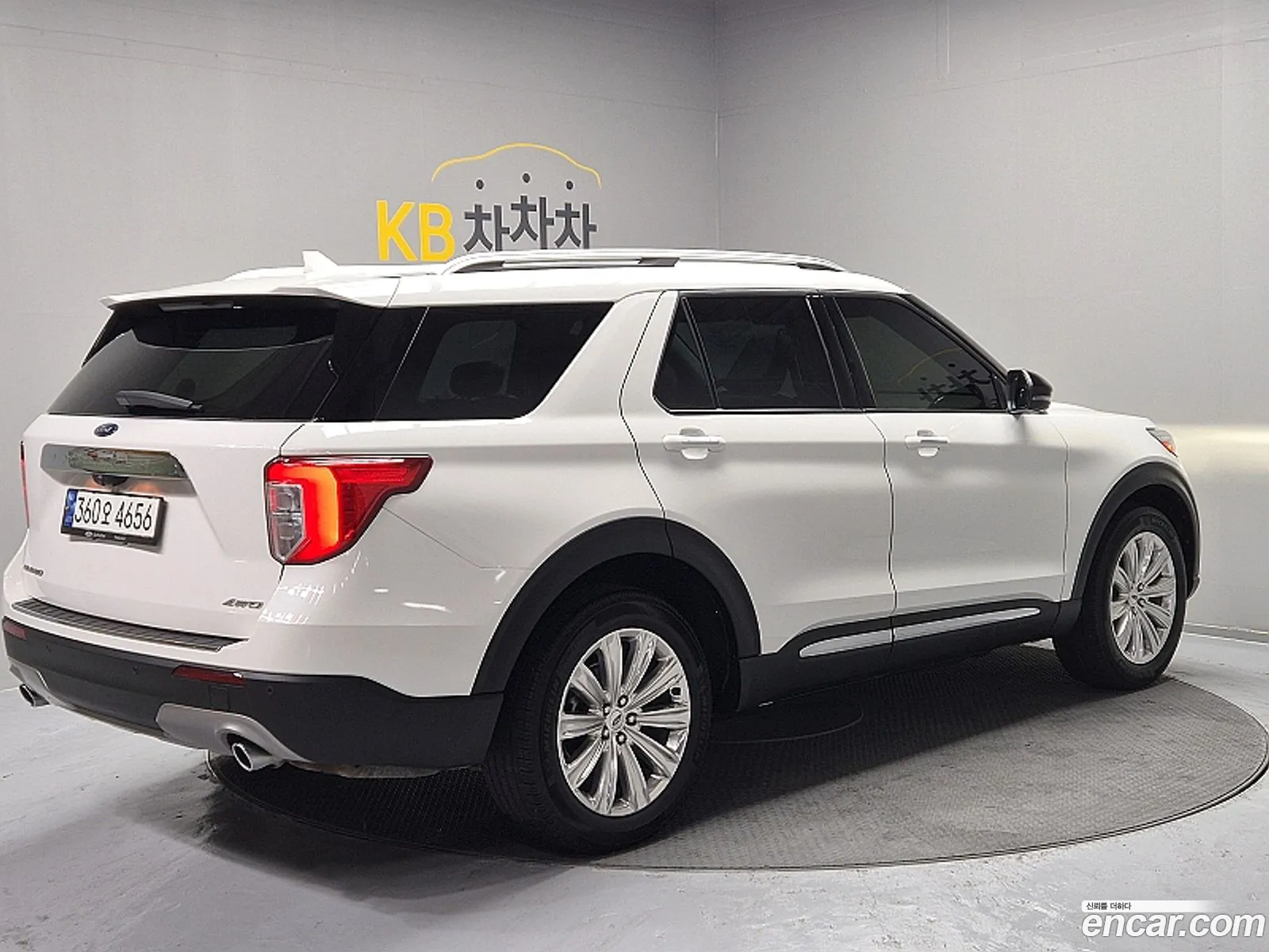 Ford Explorer 6th Gen 2022 — 4