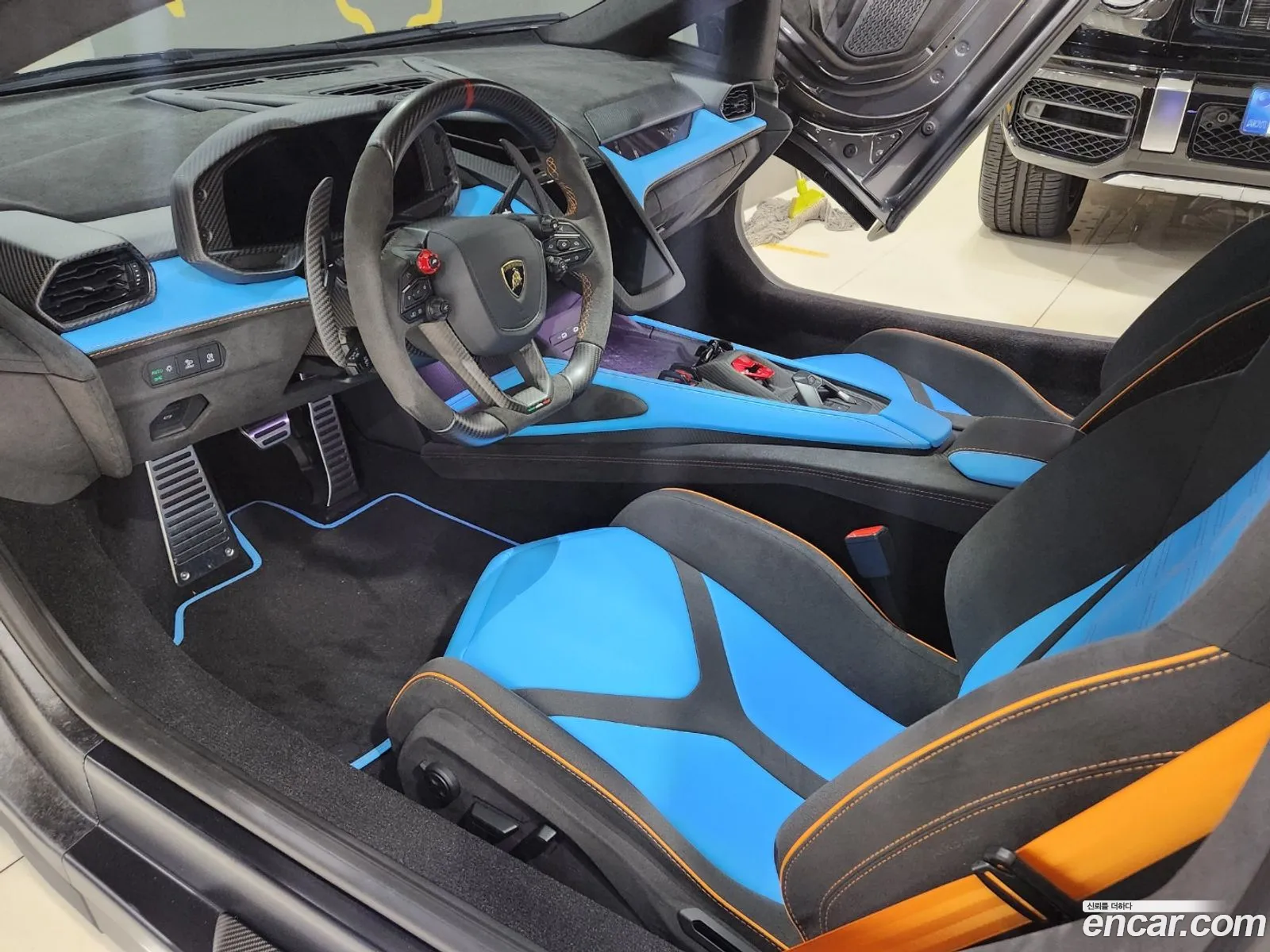 Lamborghini Revuelto 2025 — 10