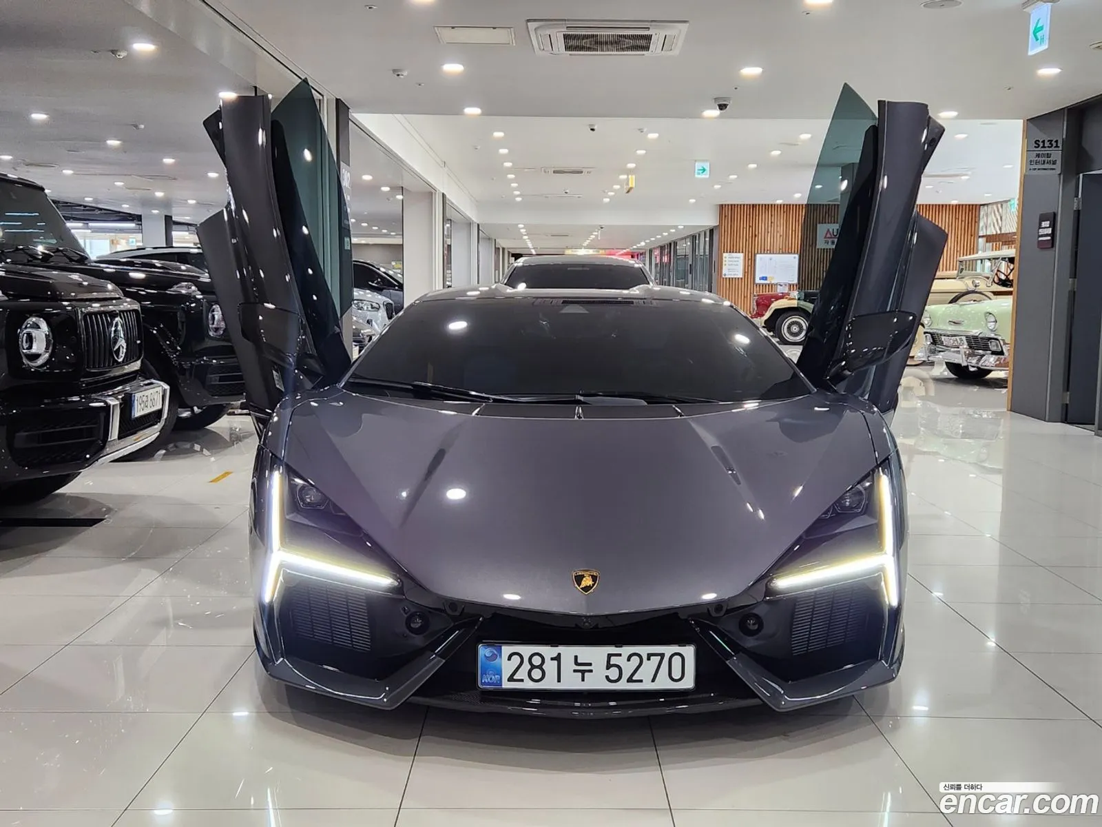 Lamborghini Revuelto 2025 — 4
