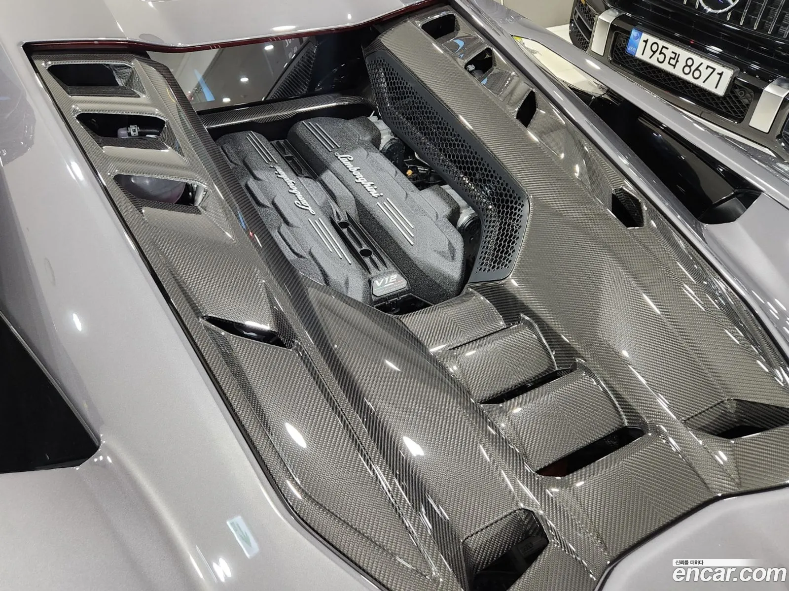 Lamborghini Revuelto 2025 — 13