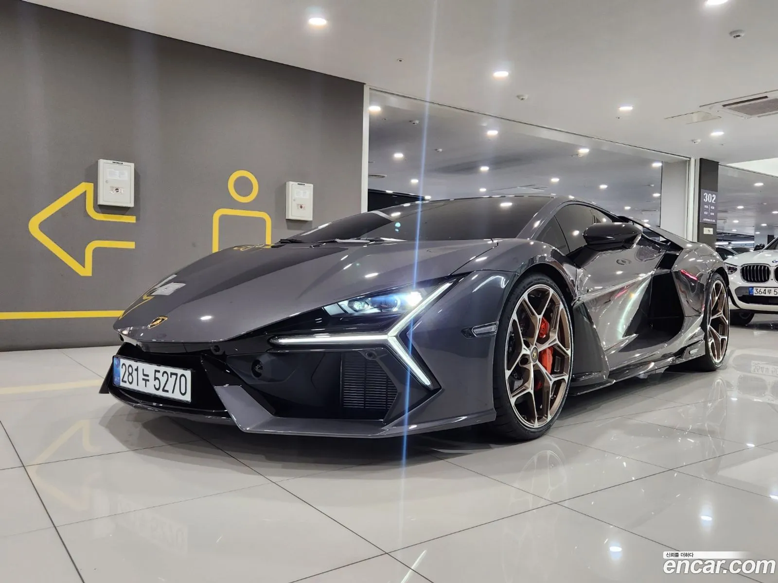 Lamborghini Revuelto 2025 — 3