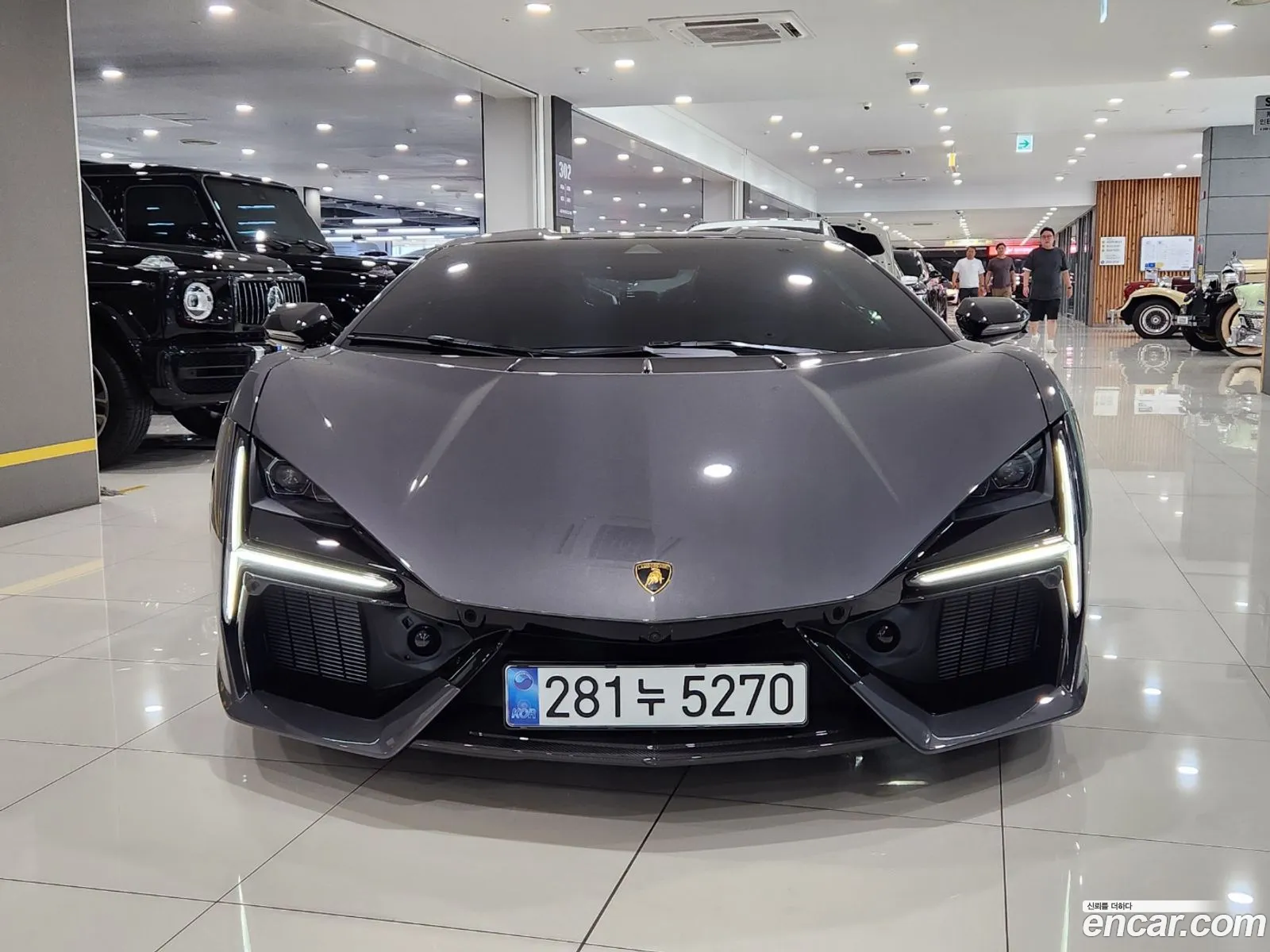 Lamborghini Revuelto 2025 — 11