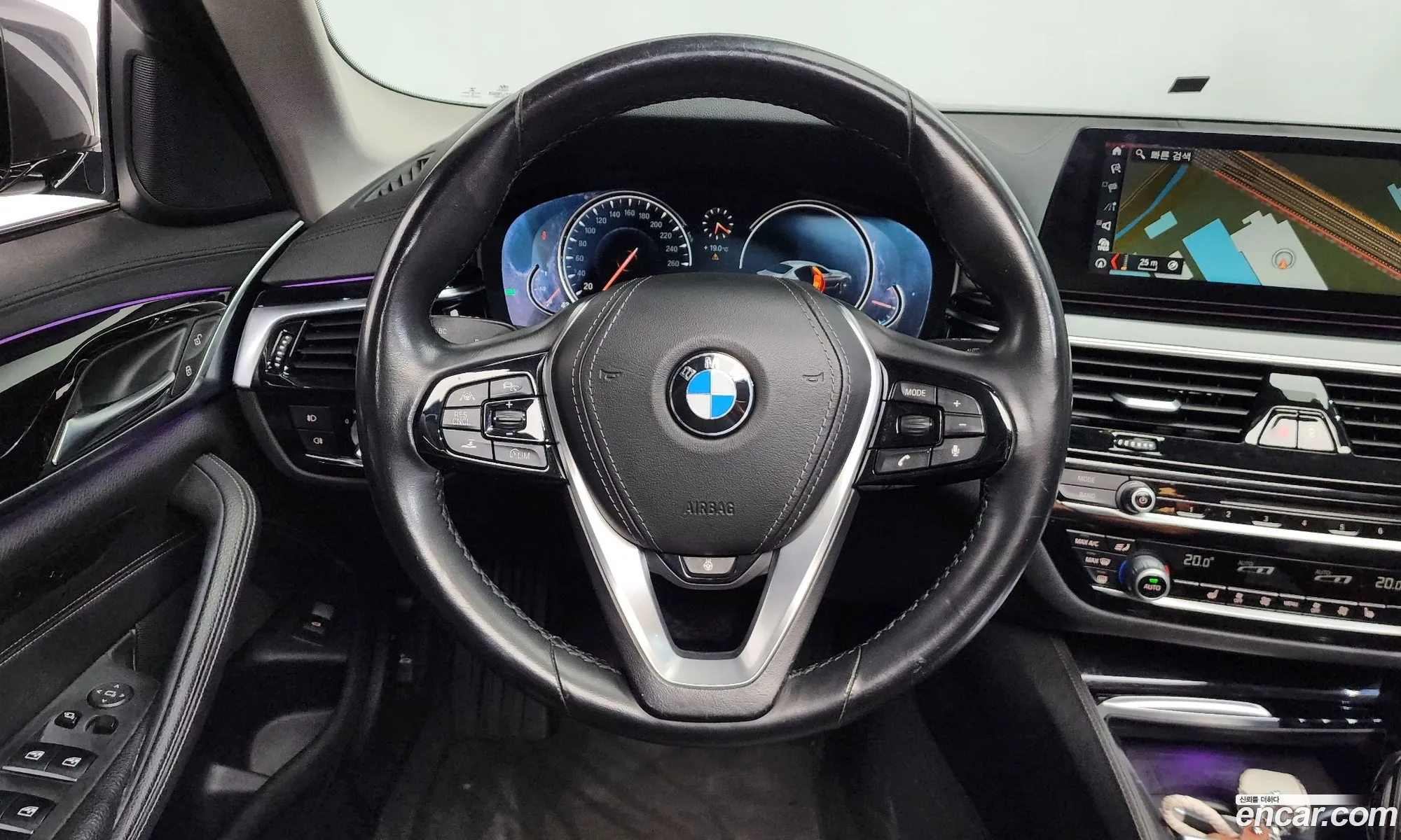 BMW 5 Series 2018 WBAJK7109JBP71906 — 23
