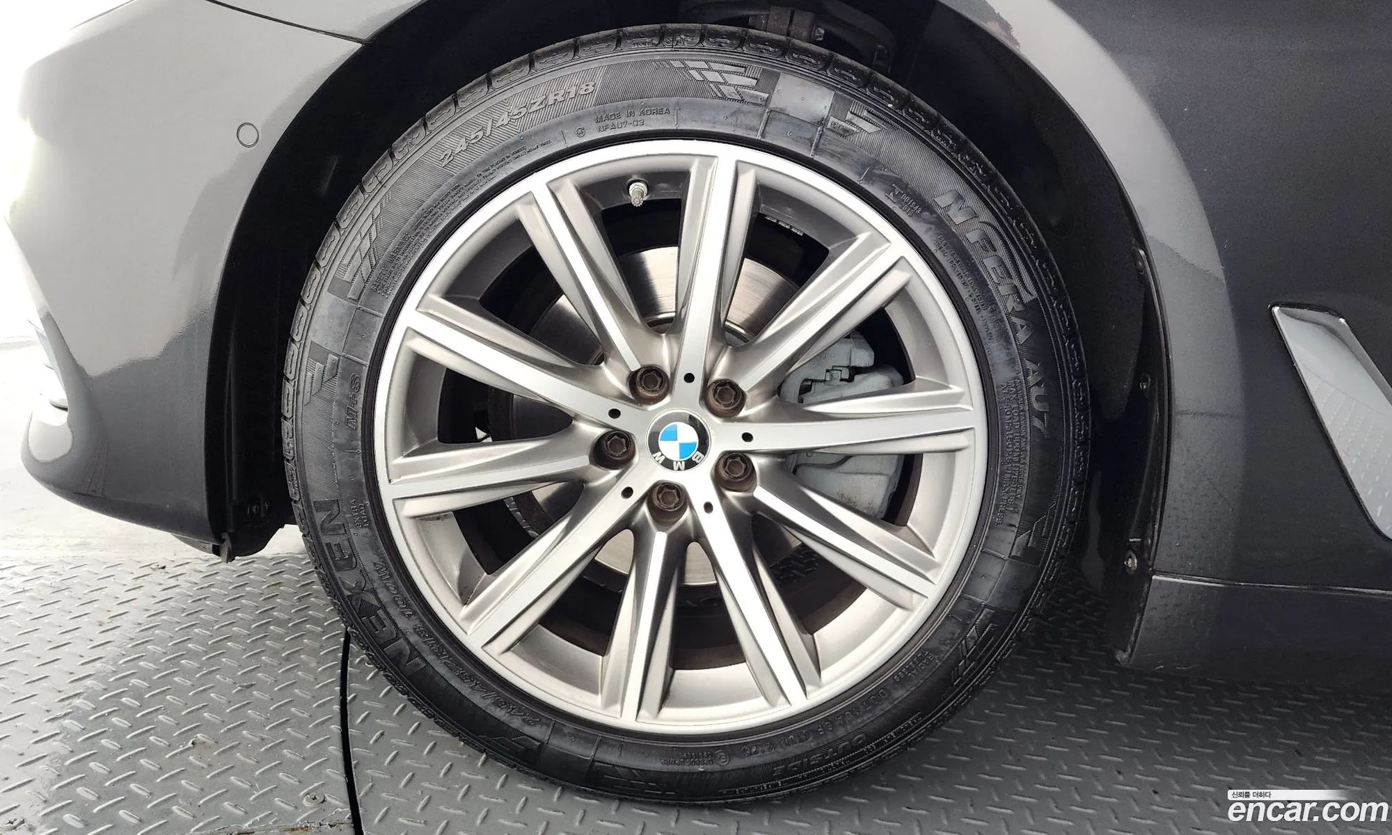 BMW 5 Series 2018 WBAJK7109JBP71906 — 9