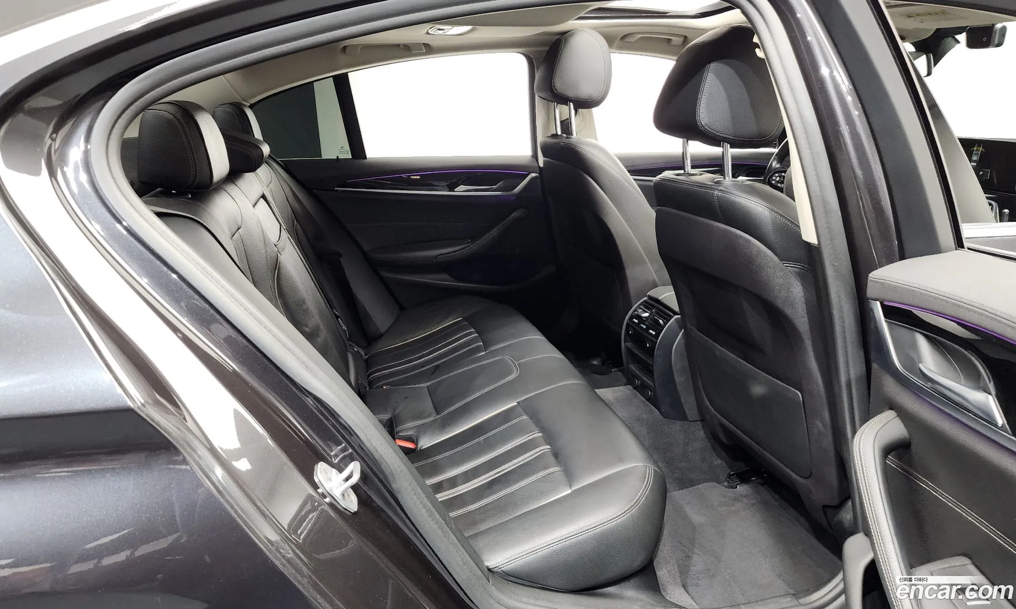 BMW 5 Series 2018 WBAJK7109JBP71906 — 36