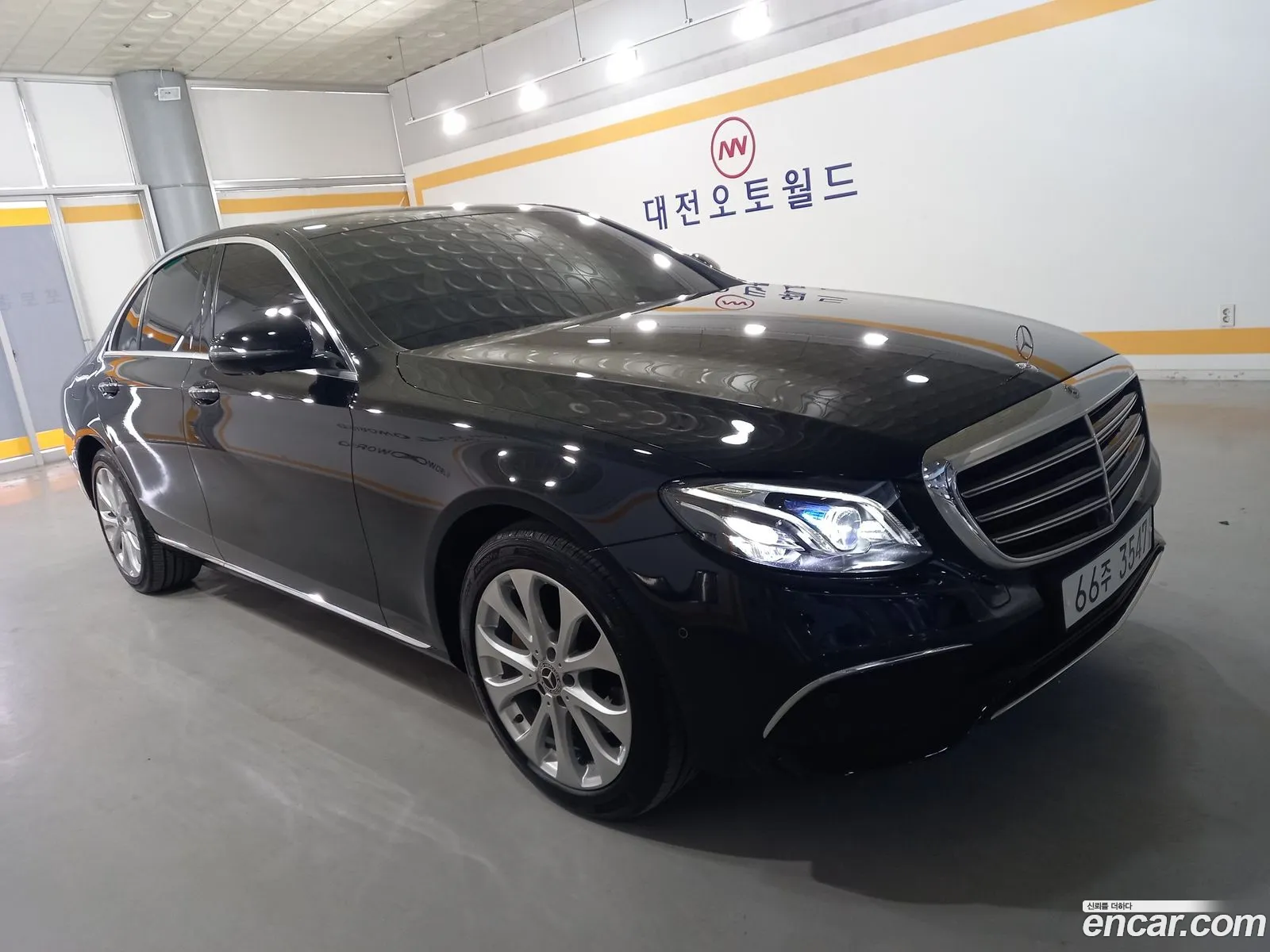 Mercedes-Benz E-Class W213 2019 — 12